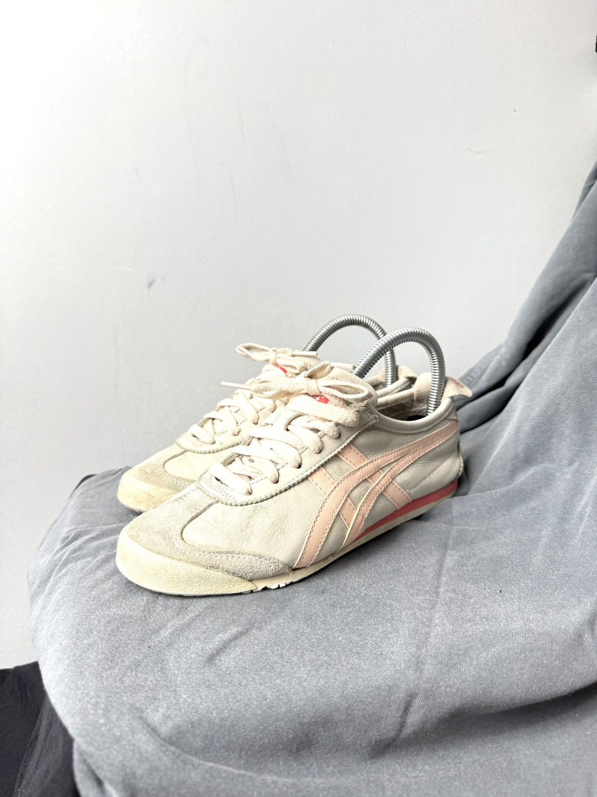 Onitsuka Tiger Rare! Onitsuka Tiger Style Suede Asics Sneakers Mexico 66 Size US 6.5 / IT 36.5 - 1 Thumbnail
