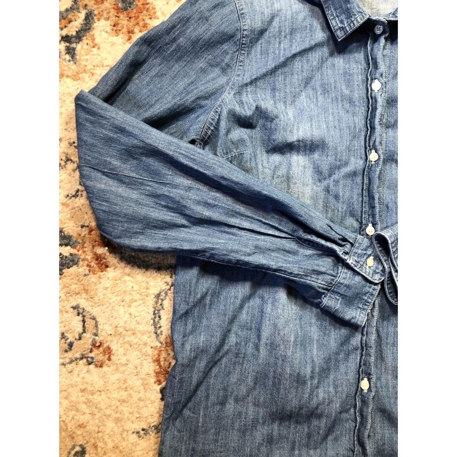 Old Navy VINTAGE Old Navy Shirt Mens LT Blue Denim Long Sleeve Button Down Classic Pocket Size US L / EU 52-54 / 3 - 3 Thumbnail