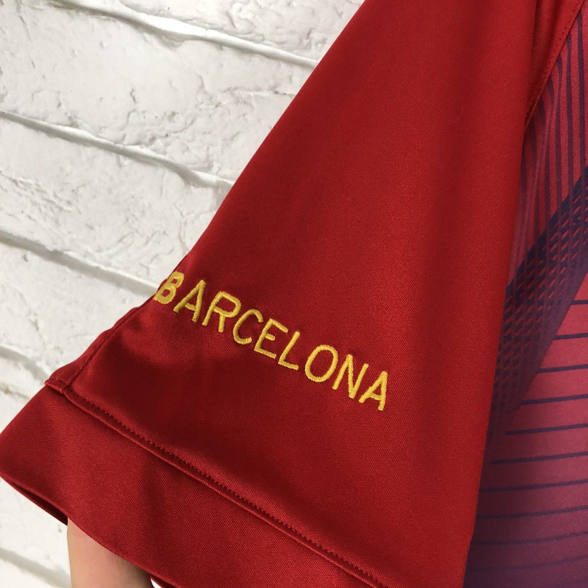 Nike FC Barcelona 2007 training nike vintage soccer jersey Size US L / EU 52-54 / 3 - 3 Thumbnail