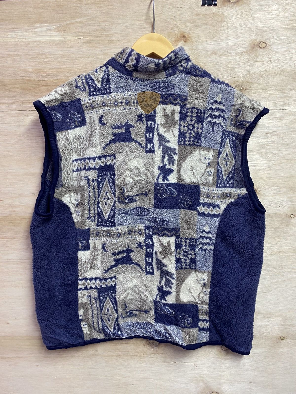 Other Nanuk Canadian Polar Bear fleece vest Size US XL / EU 56 / 4 - 6 Thumbnail