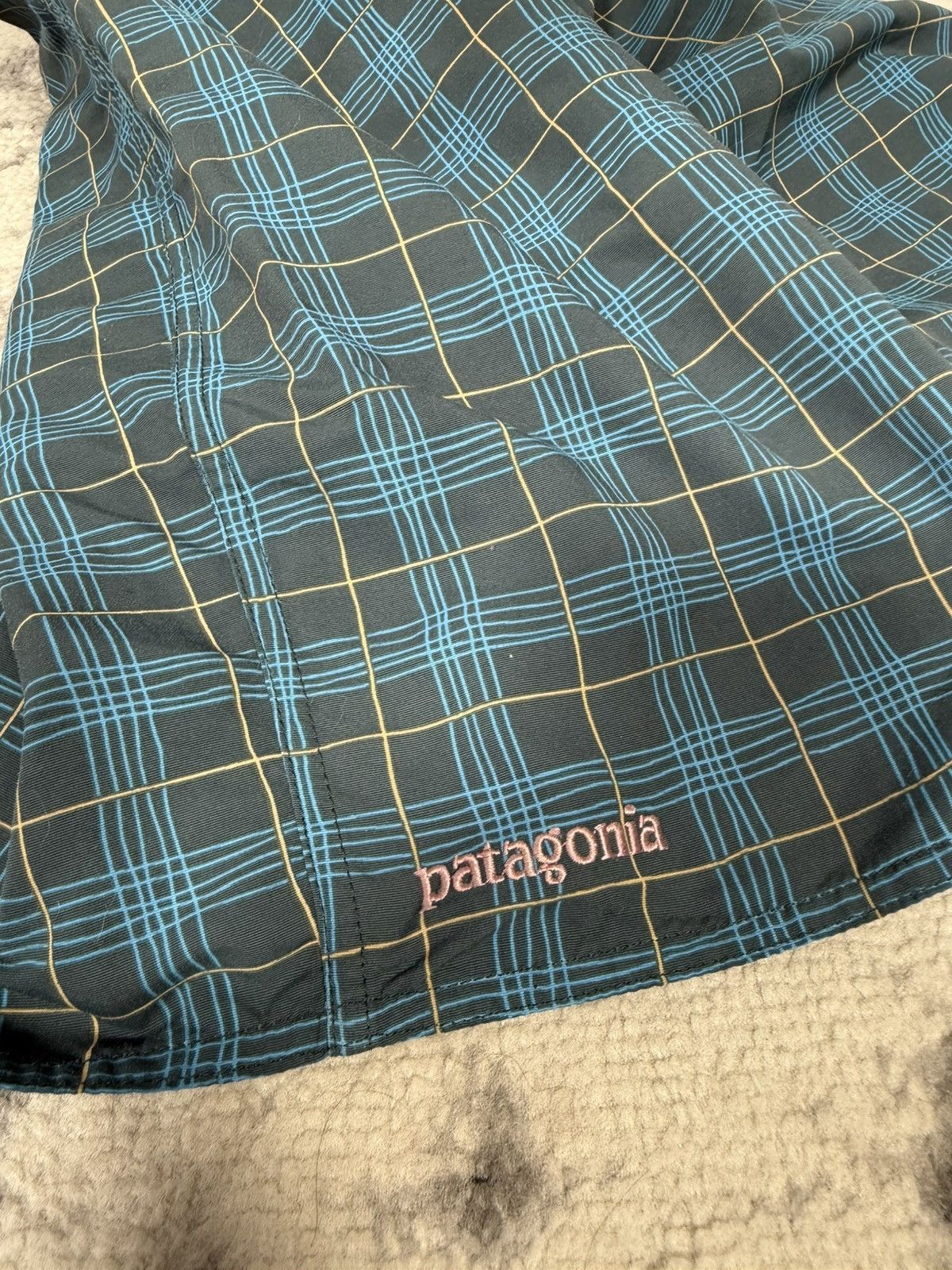 Patagonia Vintage Patagonia Checkered Shorts Size US 30 / EU 46 - 3 Thumbnail