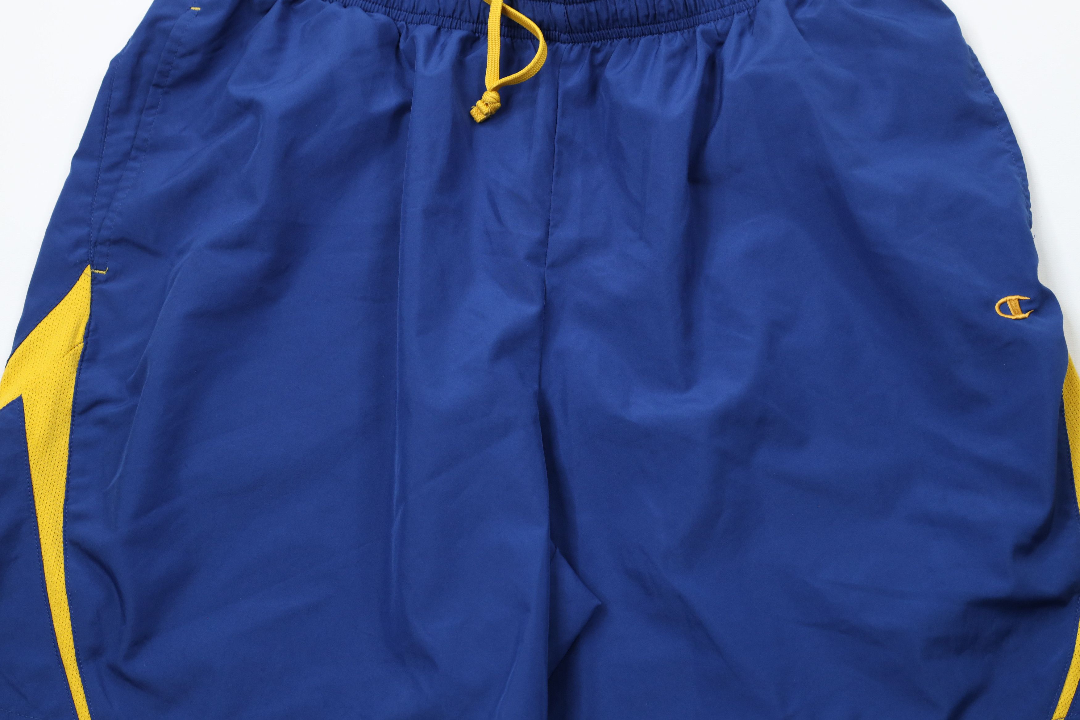 Champion × Vintage Vintage 90s Champion Classic Logo Running Soccer Shorts Blue Size US 36 / EU 52 - 3 Thumbnail