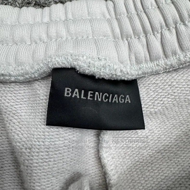 Balenciaga Balenciaga size M Graffiti letter distressed sweatpants Size US 27 - 2 Thumbnail