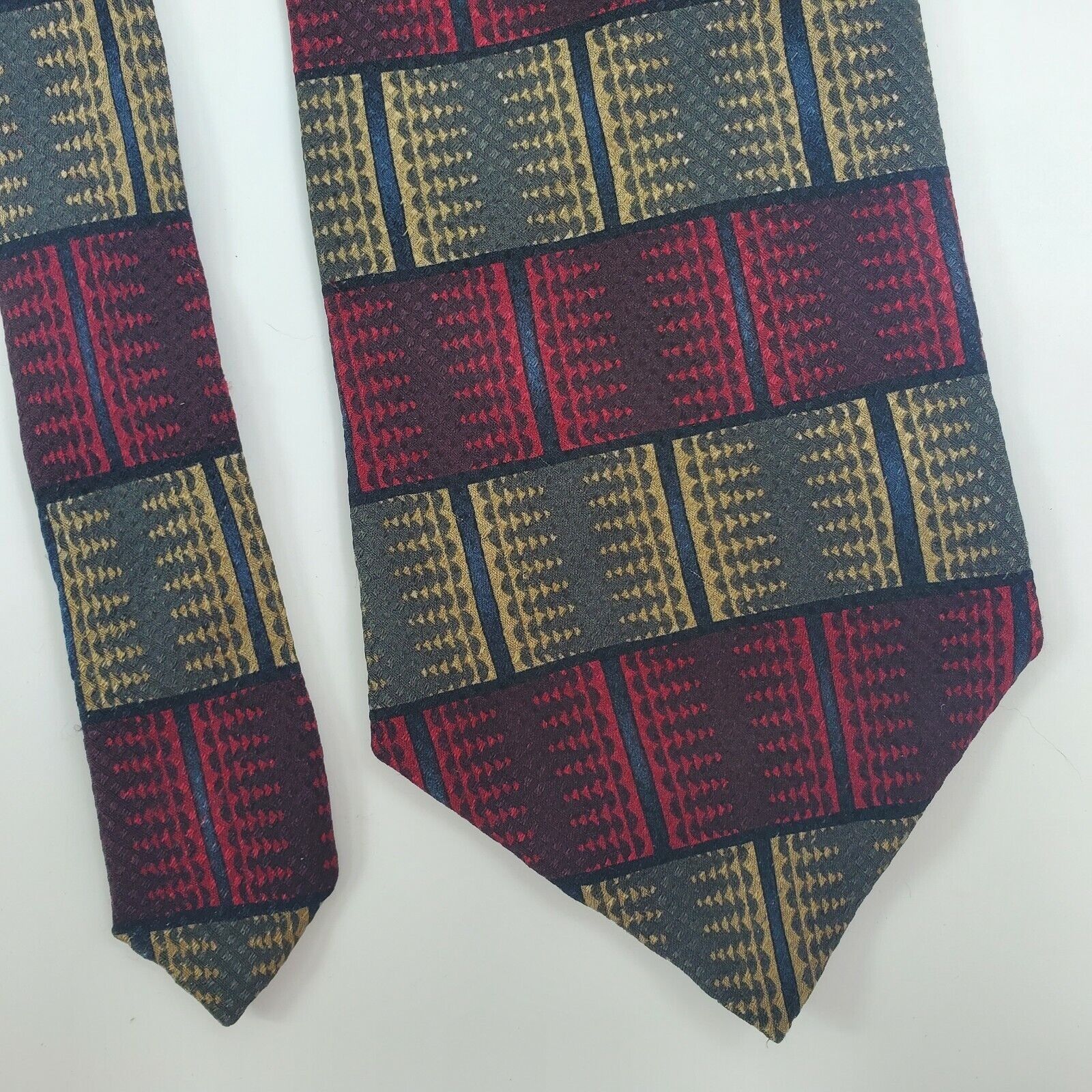 Vintage Ziggurat by Mulberry Neckwear Silk Red Tie Classic Size ONE SIZE - 1 Thumbnail