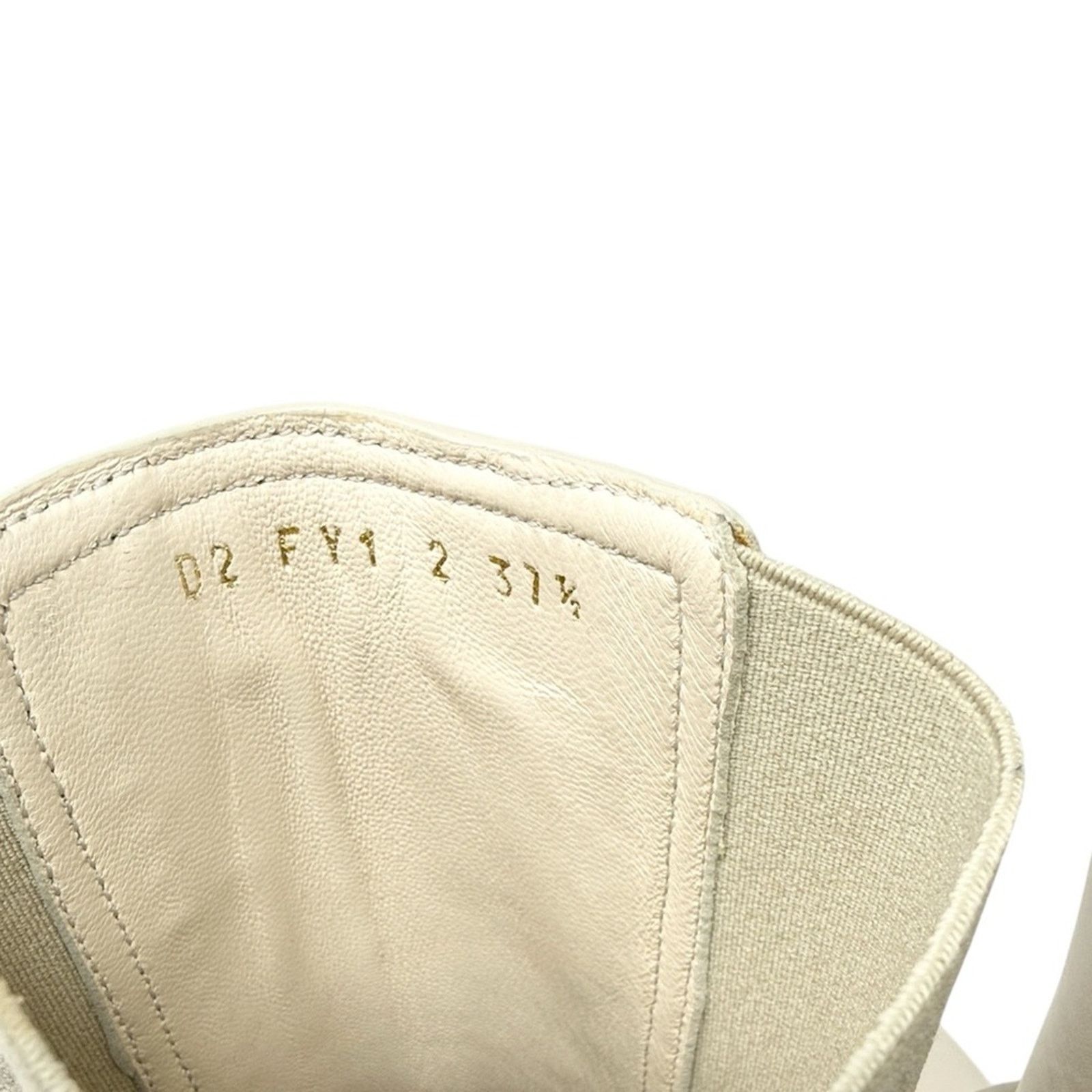 Valentino Valentino Garavani Beatle One Stud Cream Leather Boots 37.5 Size US 7.5 / IT 37.5 - 9 Thumbnail