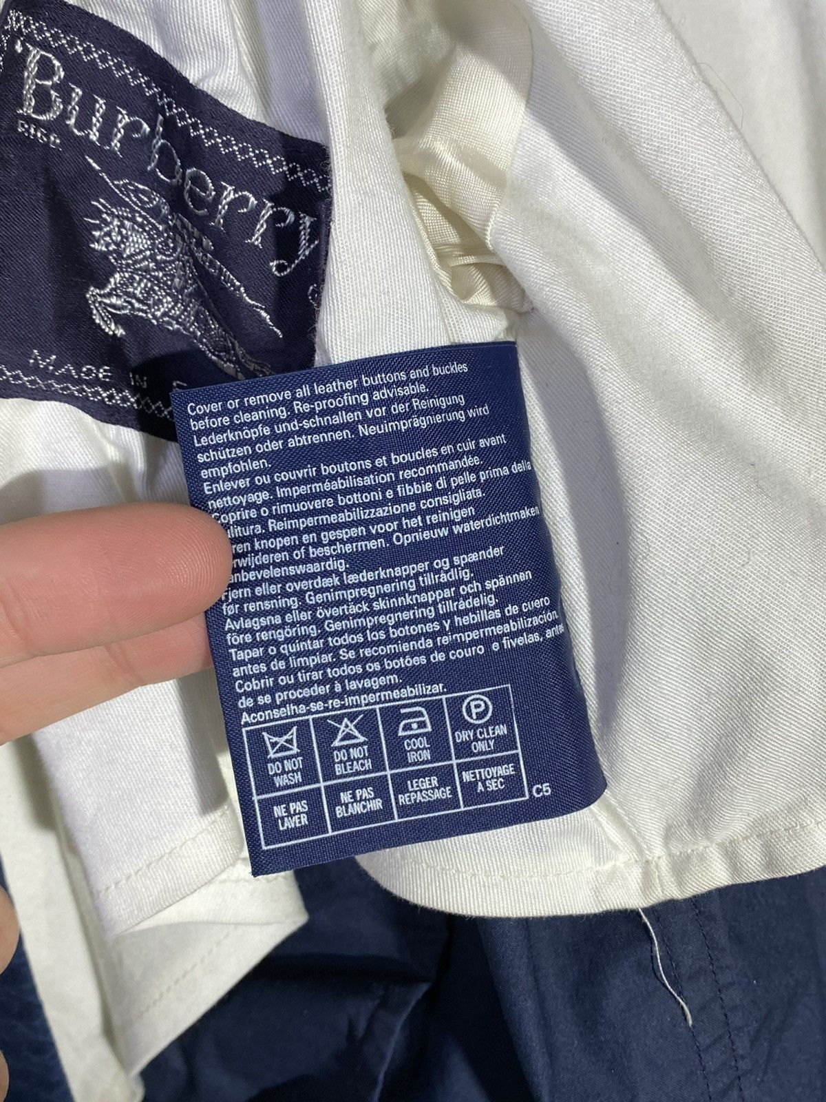 Burberry Vintage 1990s Burberry’s Navy Coat Jacket Japanese Vibes Size US M / EU 48-50 / 2 - 16 Thumbnail