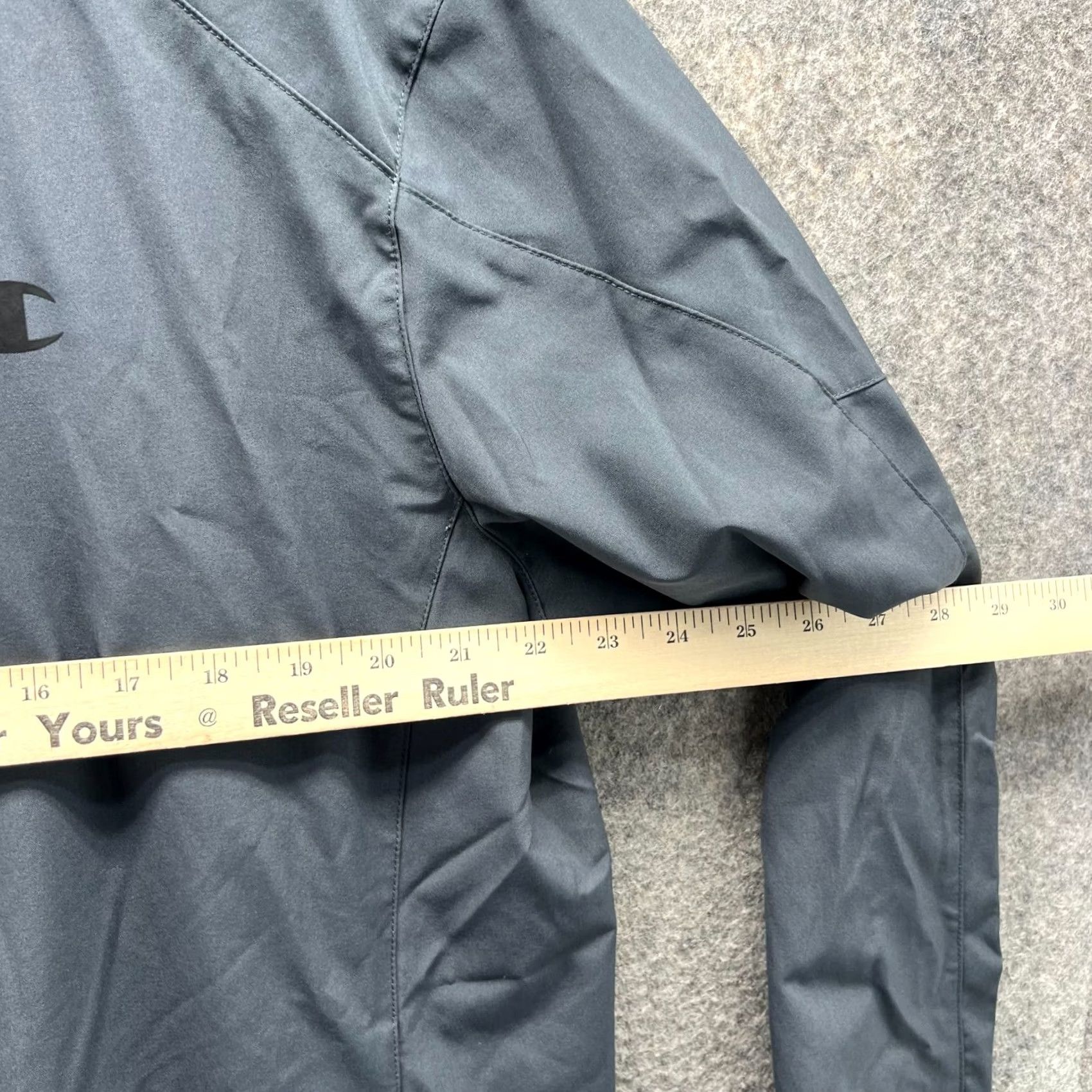 Champion VINTAGE Champion Jacket Mens Large Gray Windbreaker Full Zip Performance Lightweight, Regular Fit, 2XL? Size US L / EU 52-54 / 3 - 3 Thumbnail
