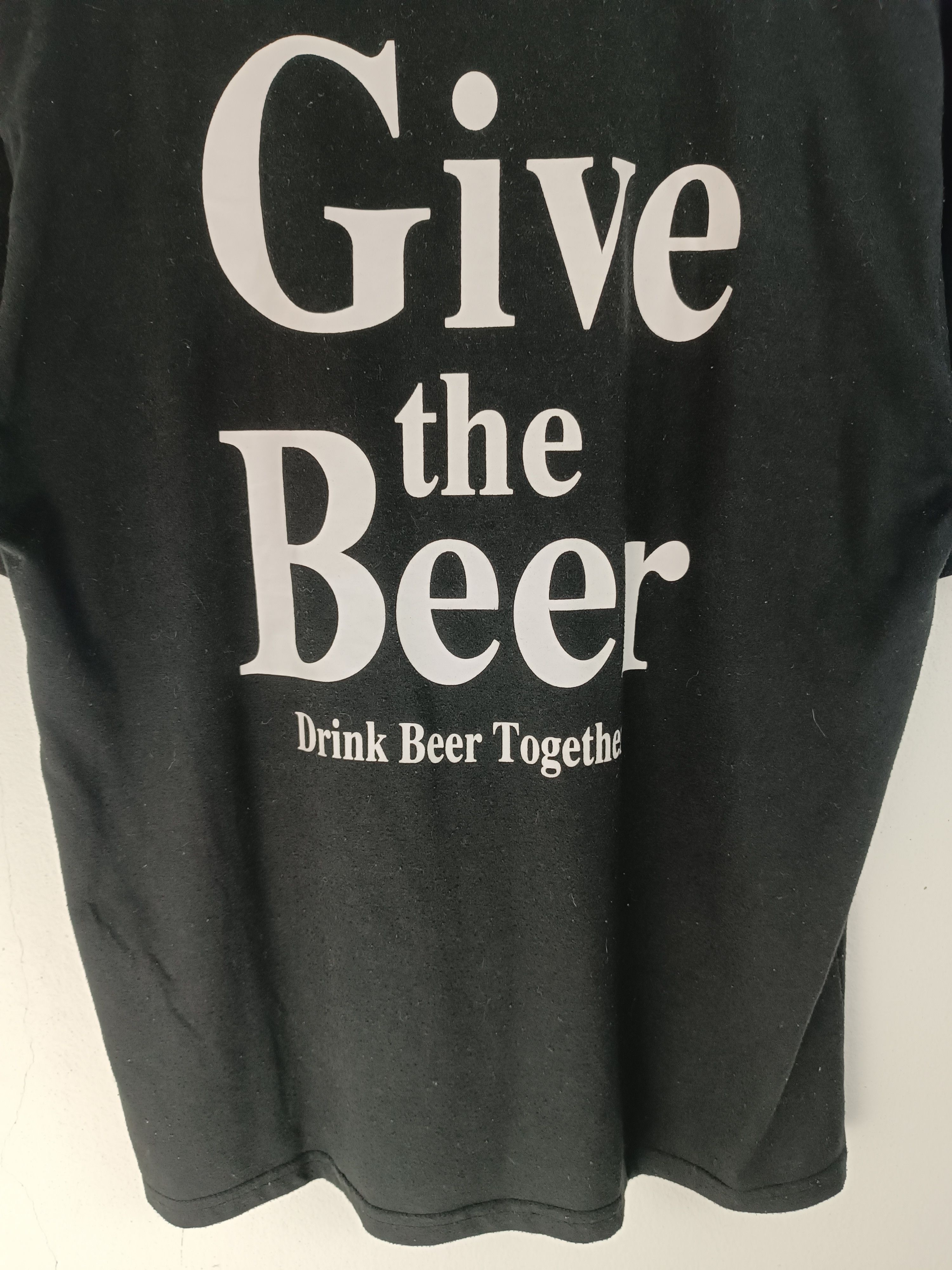 Vintage VINTAGE GIVE THE BEER FUNNY HUMOR ADULT TEE Size US M / EU 48-50 / 2 - 7 Thumbnail