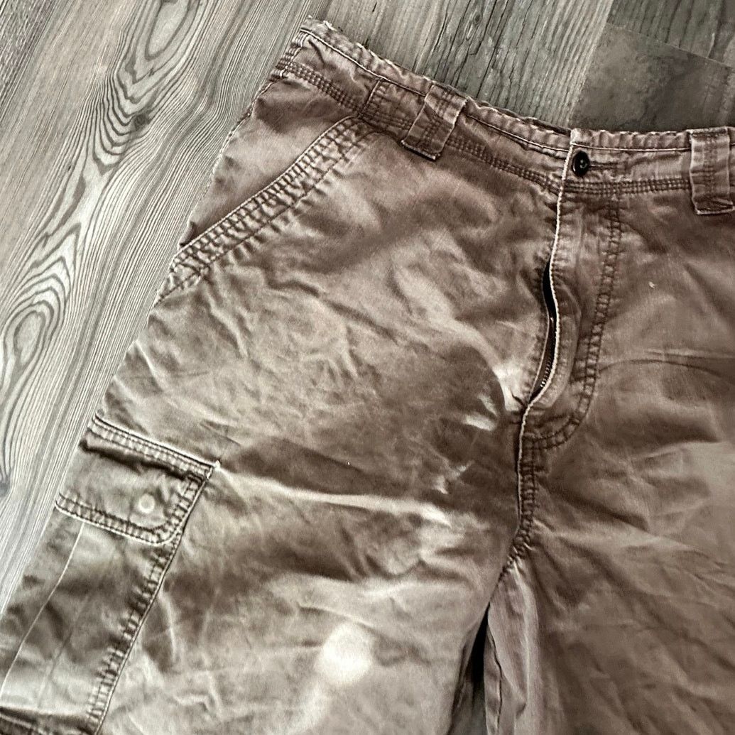 Dockers dockers mens brown cargo shorts Size US 30 / EU 46 - 2 Thumbnail