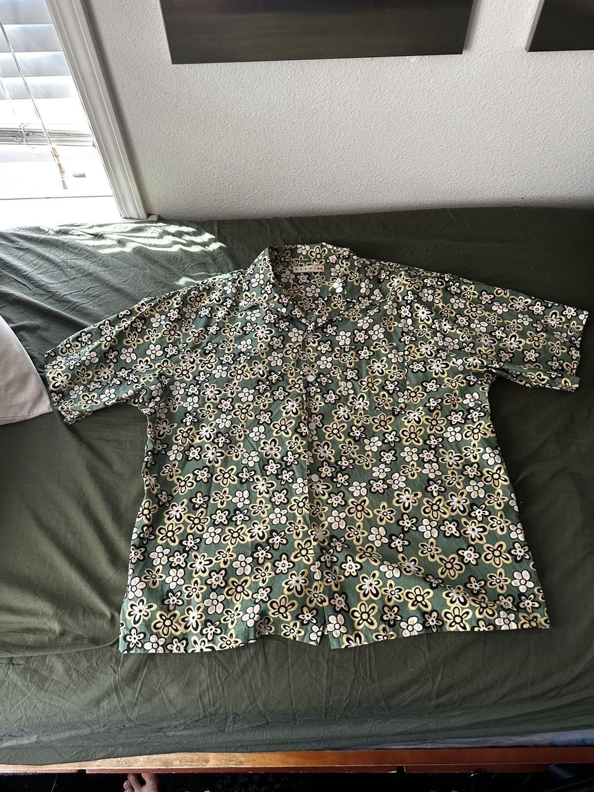 Marni × Uniqlo Marni x Uniqlo Oversized Green Floral Open Collar Shirt Size US M / EU 48-50 / 2 - 3 Thumbnail