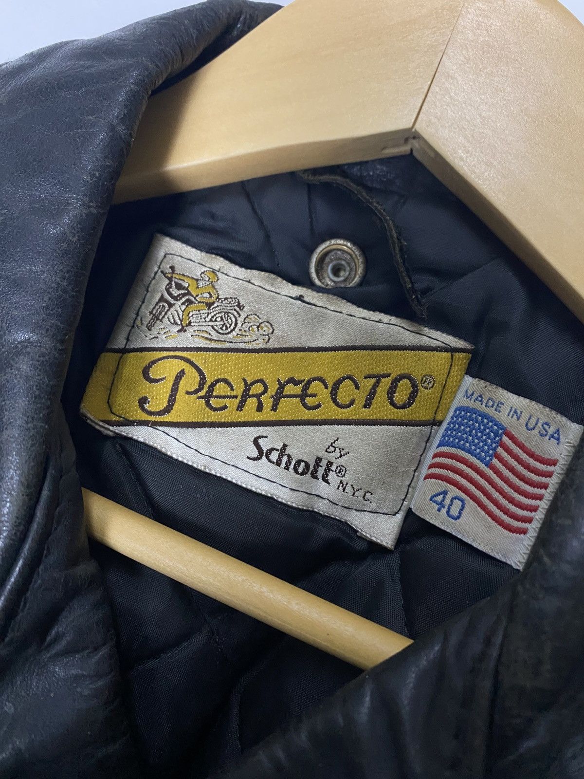 Schott Rare Vintage 80s Schott Perfecto Double Collar Size 40 Size US L / EU 52-54 / 3 - 6 Thumbnail