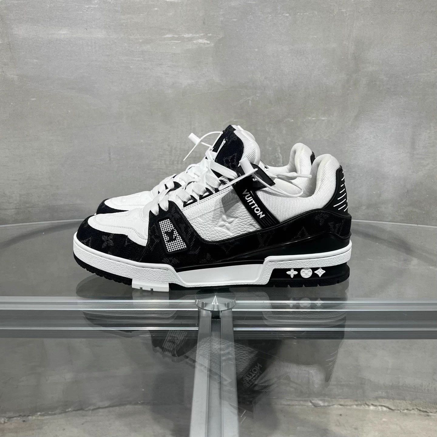 Louis Vuitton LV Trainer Black White Denim UK6.5/40.5 Size US 8.5 / EU 41-42 - 3 Thumbnail