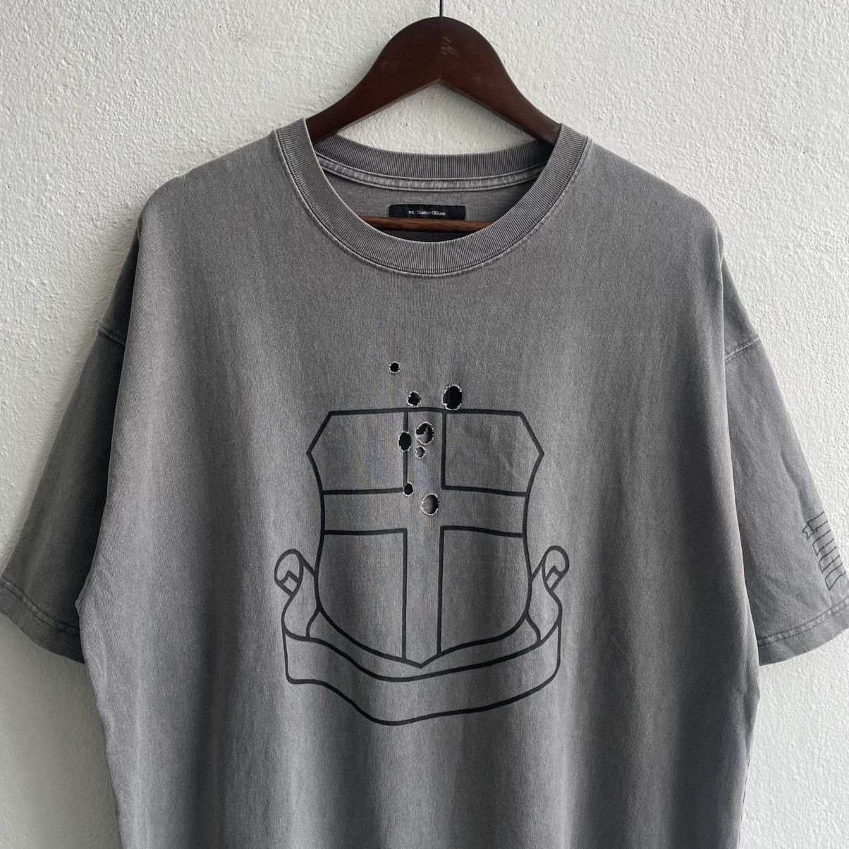 Number (N)ine Number (N)ine Distress Shield Emblem Logo Shirts Size US XL / EU 56 / 4 - 2 Thumbnail