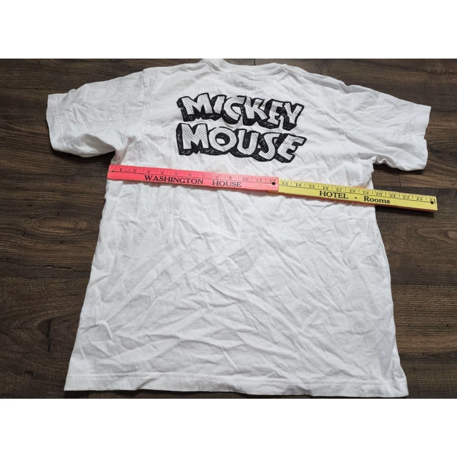 Uniqlo Vintage Uniqlo Disney T-Shirt Men’s M Mickey Mouse Crew Neck Cotton Graphic Print All Seasons Size US M / EU 48-50 / 2 - 2 Thumbnail