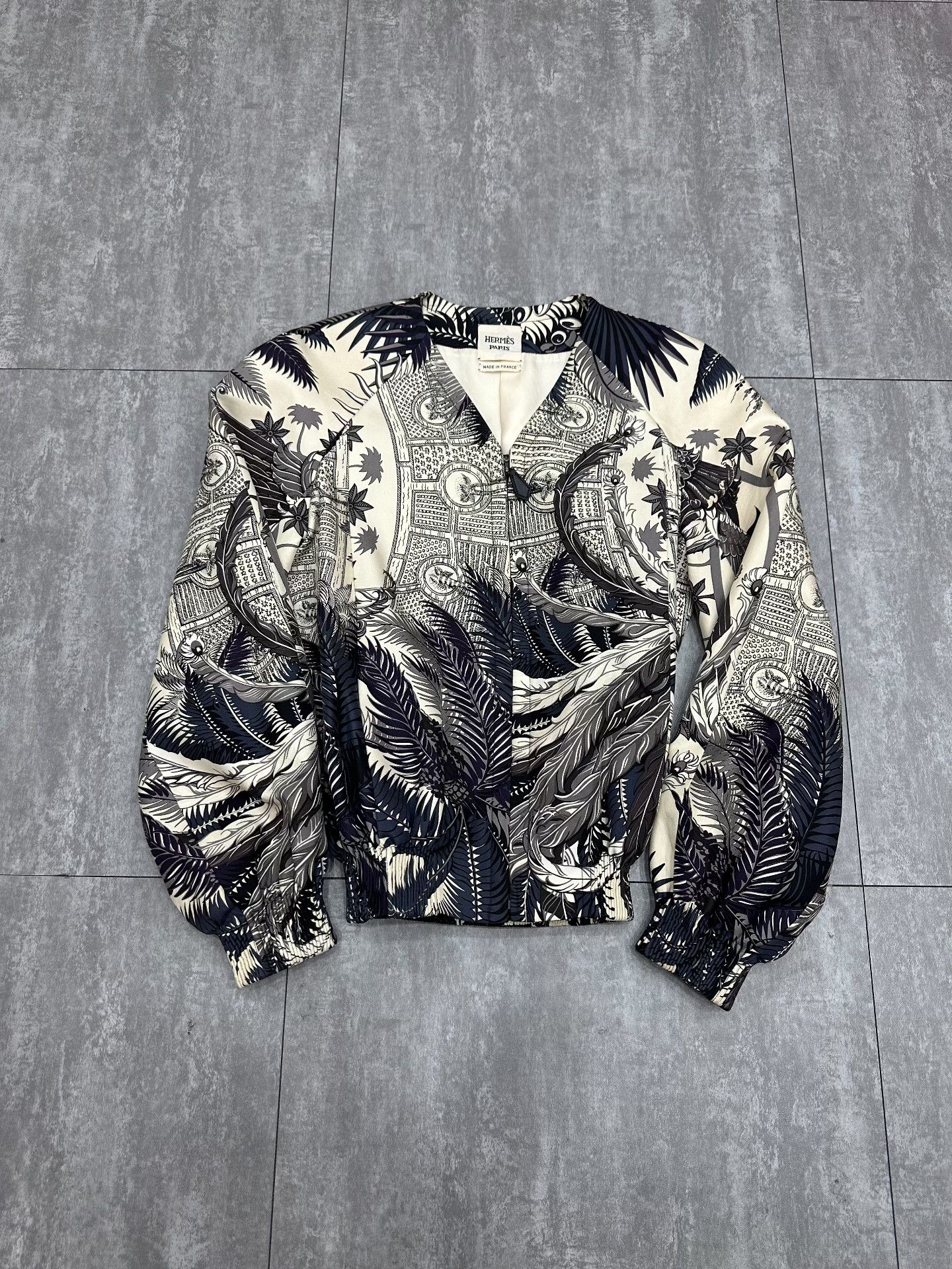 Hermes Hermes Button Up XS Women Size XS / US 0-2 / IT 36-38 - 1 Thumbnail