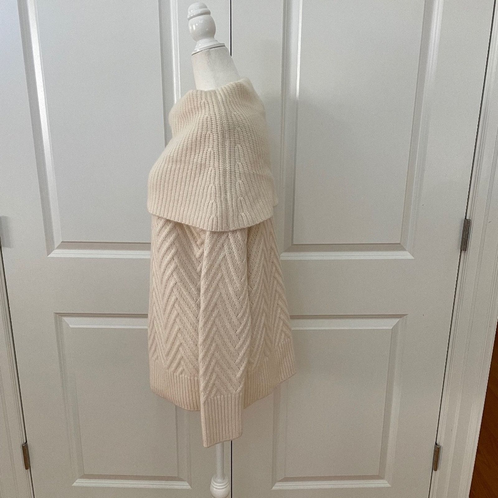 Nordstrom Chevron Pattern Cashmere Cowl Neck Sweater NORDSTROM Size S / US 4 / IT 40 - 6 Thumbnail