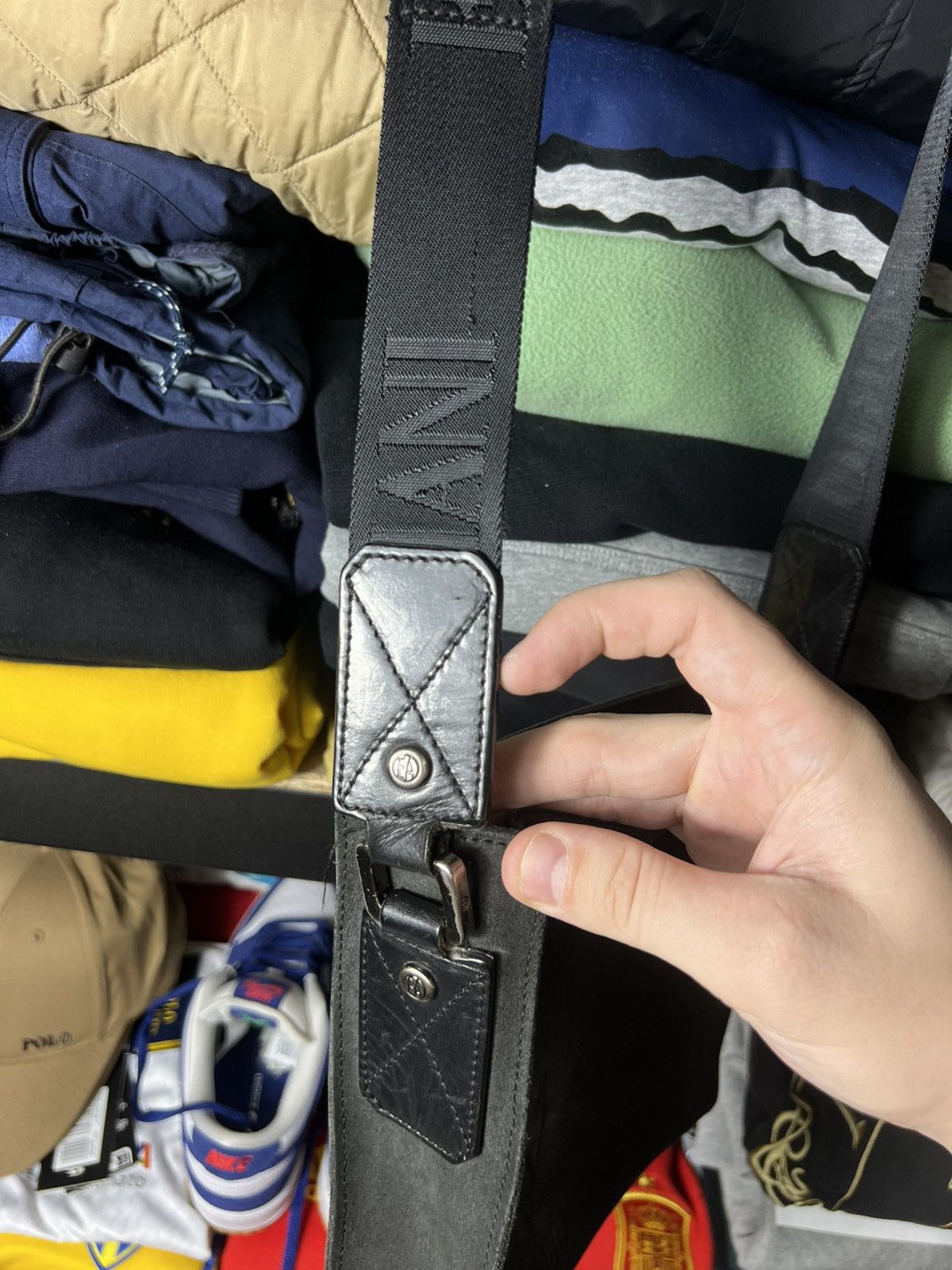Emporio Armani 🔥 Emporio Armani Leather Crossbody Bag — Black (Vintage) Size ONE SIZE - 8 Thumbnail
