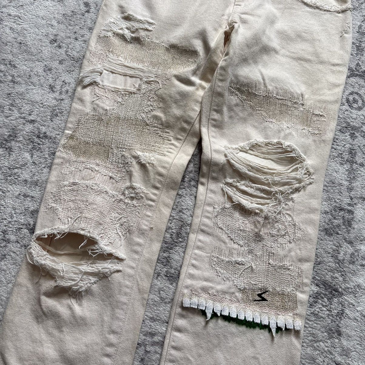 Undercover Undercover SS05 68 Green Yarn Vampire Jeans White | Size 2 Size US 27 - 4 Thumbnail