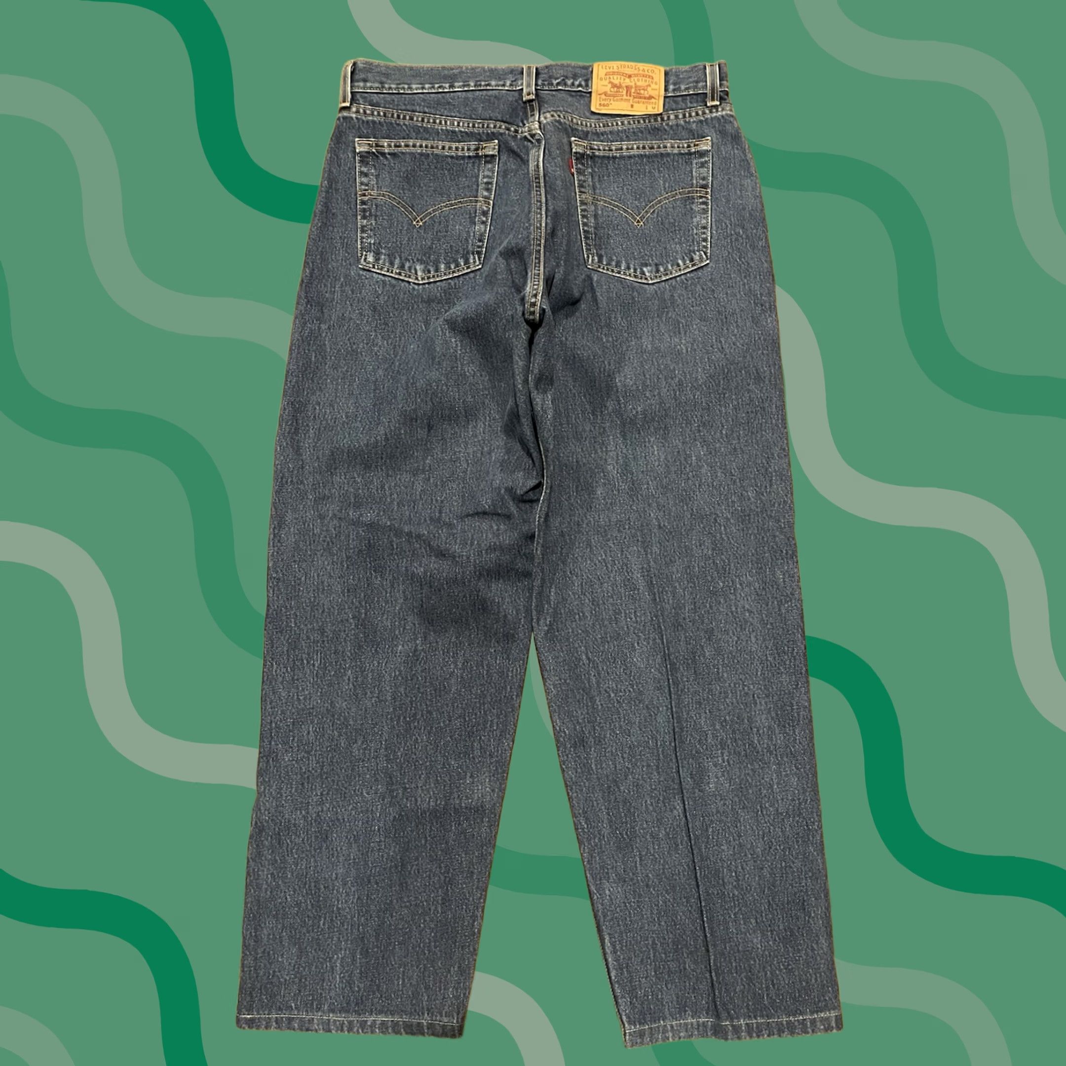 Levi's VINTAGE Levi’s 560 Jeans Women’s Size 16 Blue 35x28 Straight Relaxed 5-Pocket Denim Jeans Size 38" / US 16 / IT 52 - 1 Thumbnail