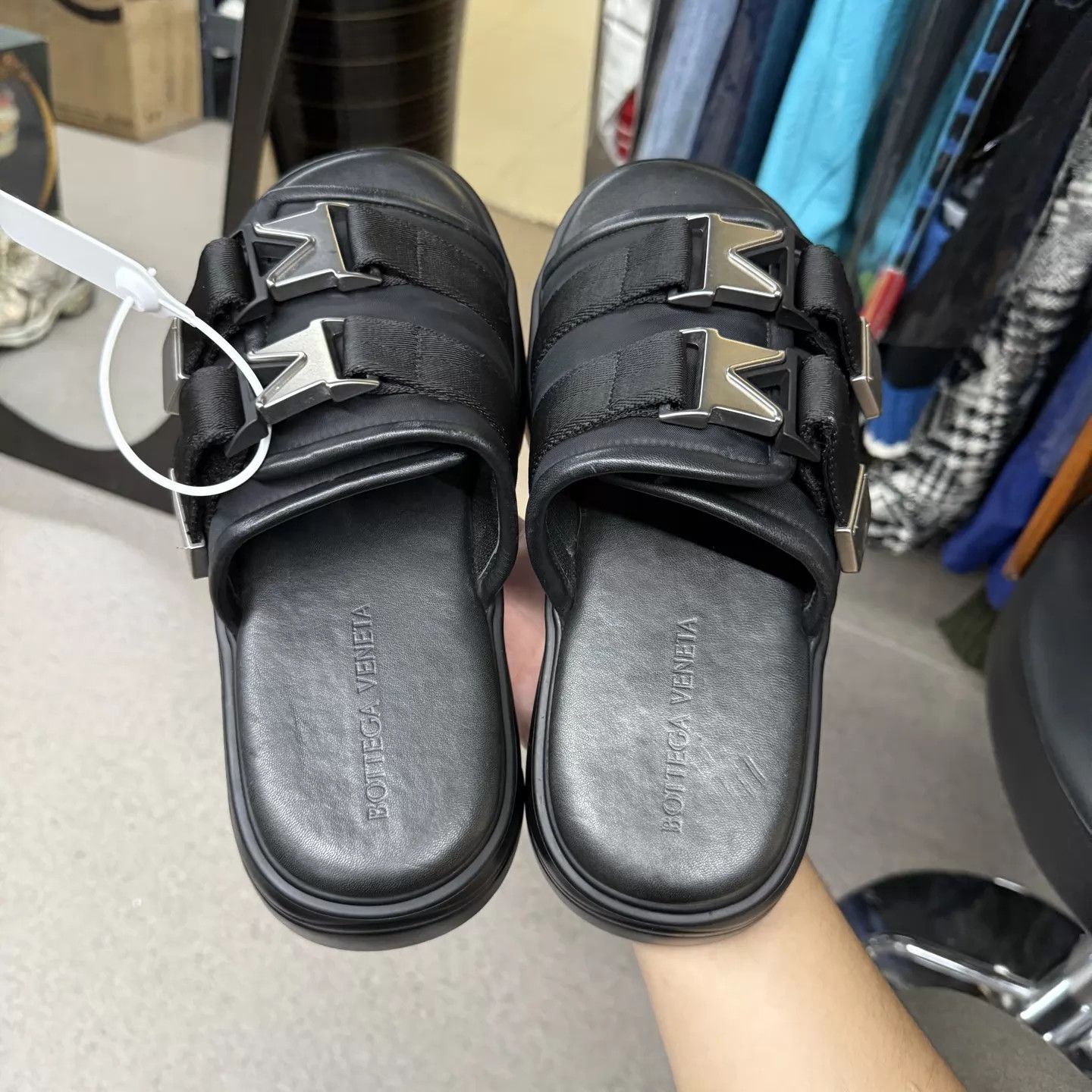 Bottega Veneta Bottega Veneta Black Padlock Slippers 40 Near New Size US 7 / EU 40 - 8 Thumbnail