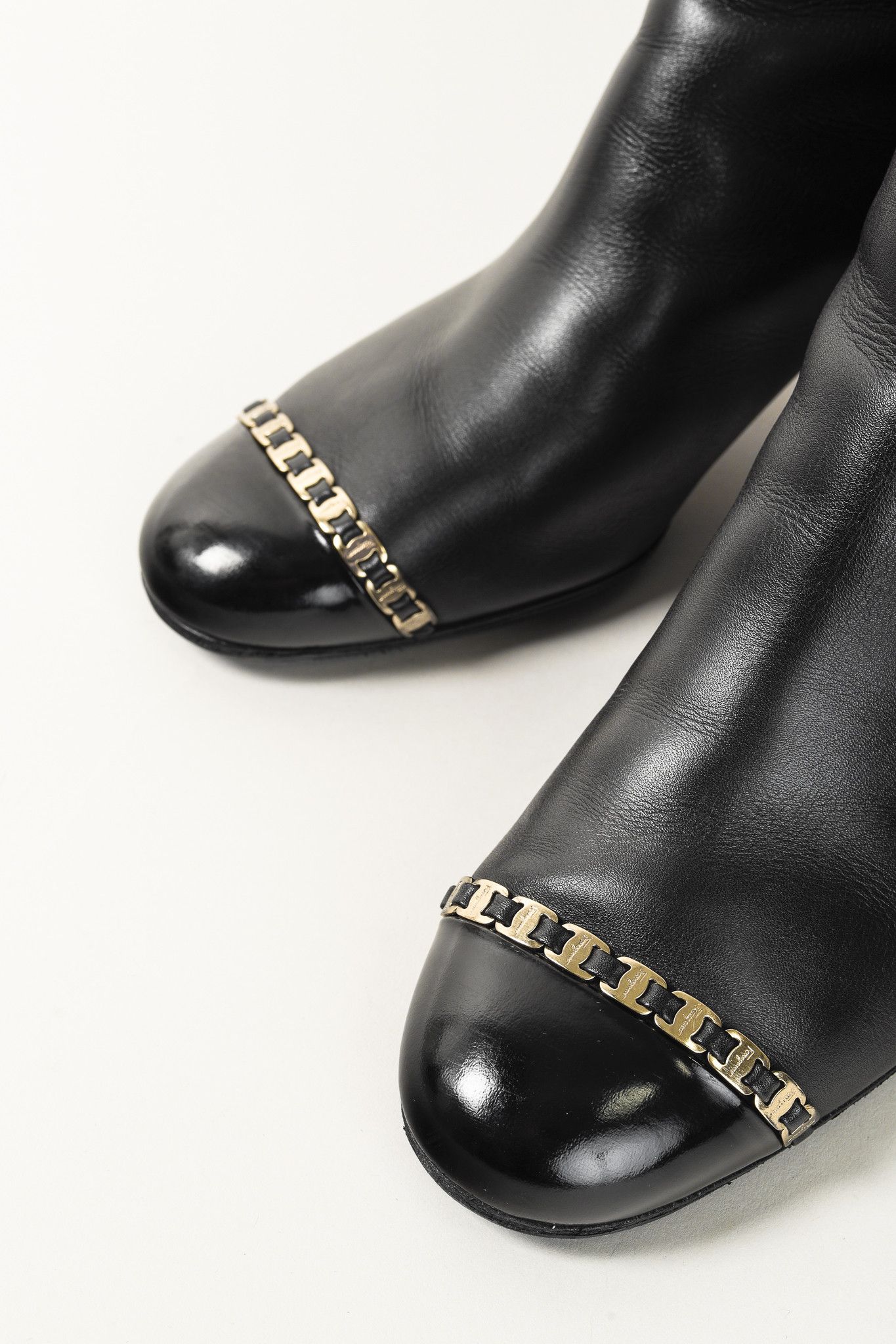 Salvatore Ferragamo Salvatore Ferragamo Atri Glossy Cap Toe Leather Ankle Boot Size US 10 / IT 40 - 6 Thumbnail