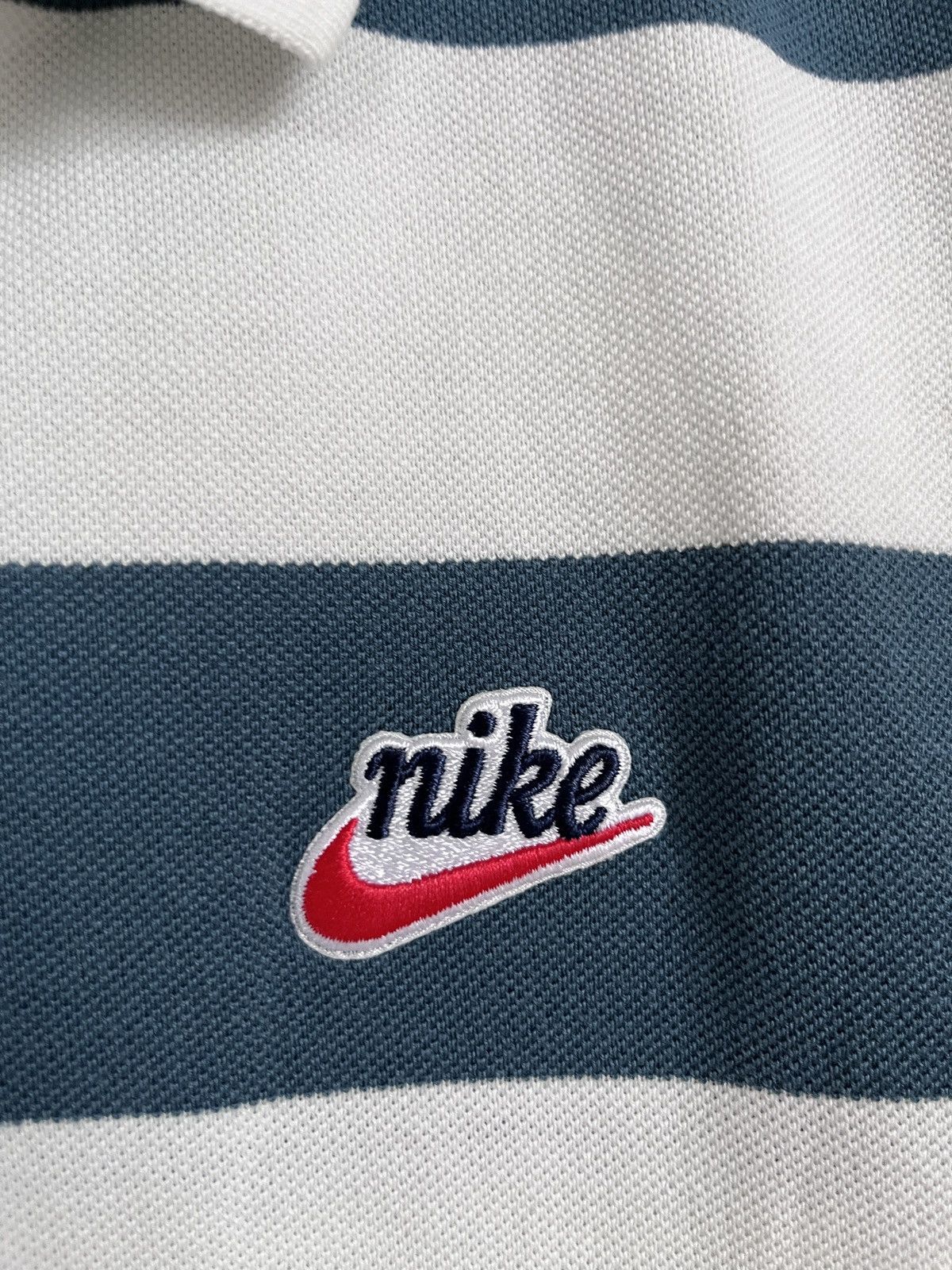 Nike Nike Striped Old Logo Swoosh Iconic Polo Size US S / EU 44-46 / 1 - 6 Thumbnail