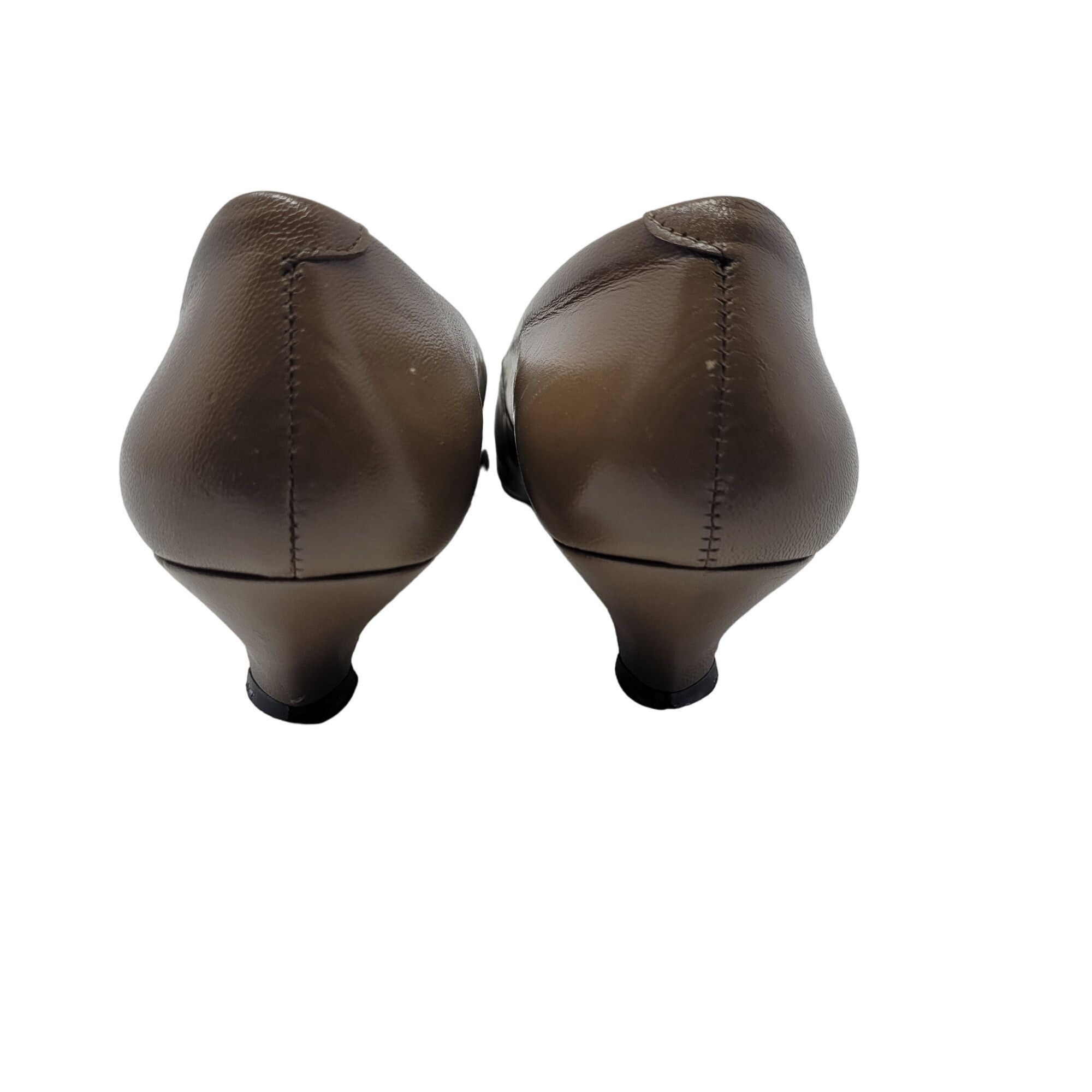 Vintage Vintage Spain Leather Kitten Heels 7M Brown 3D Bow Button Size US 7 / IT 37 - 4 Thumbnail