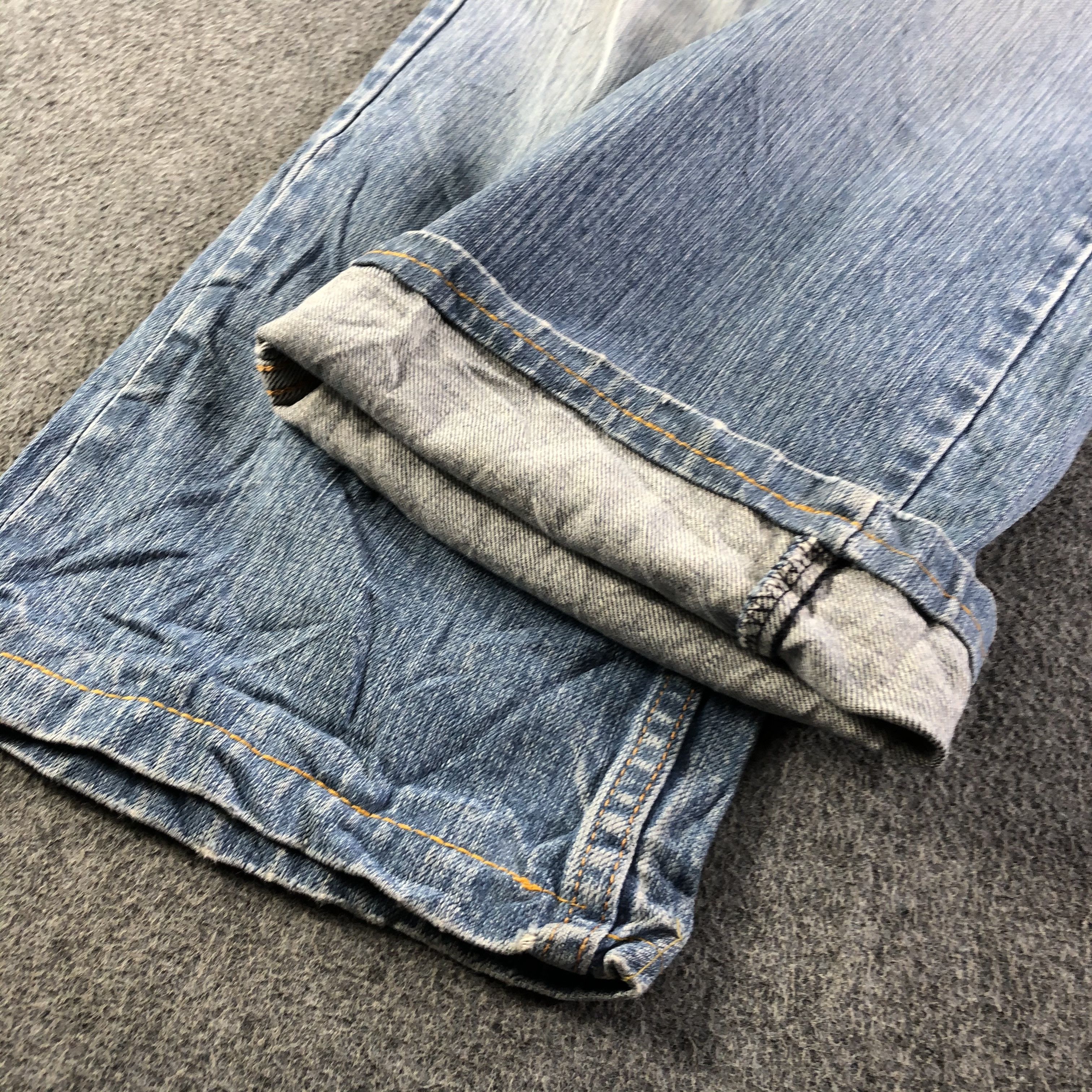 Levi's Vintage Levis 559 Jeans-J3178 Size US 35 - 6 Thumbnail