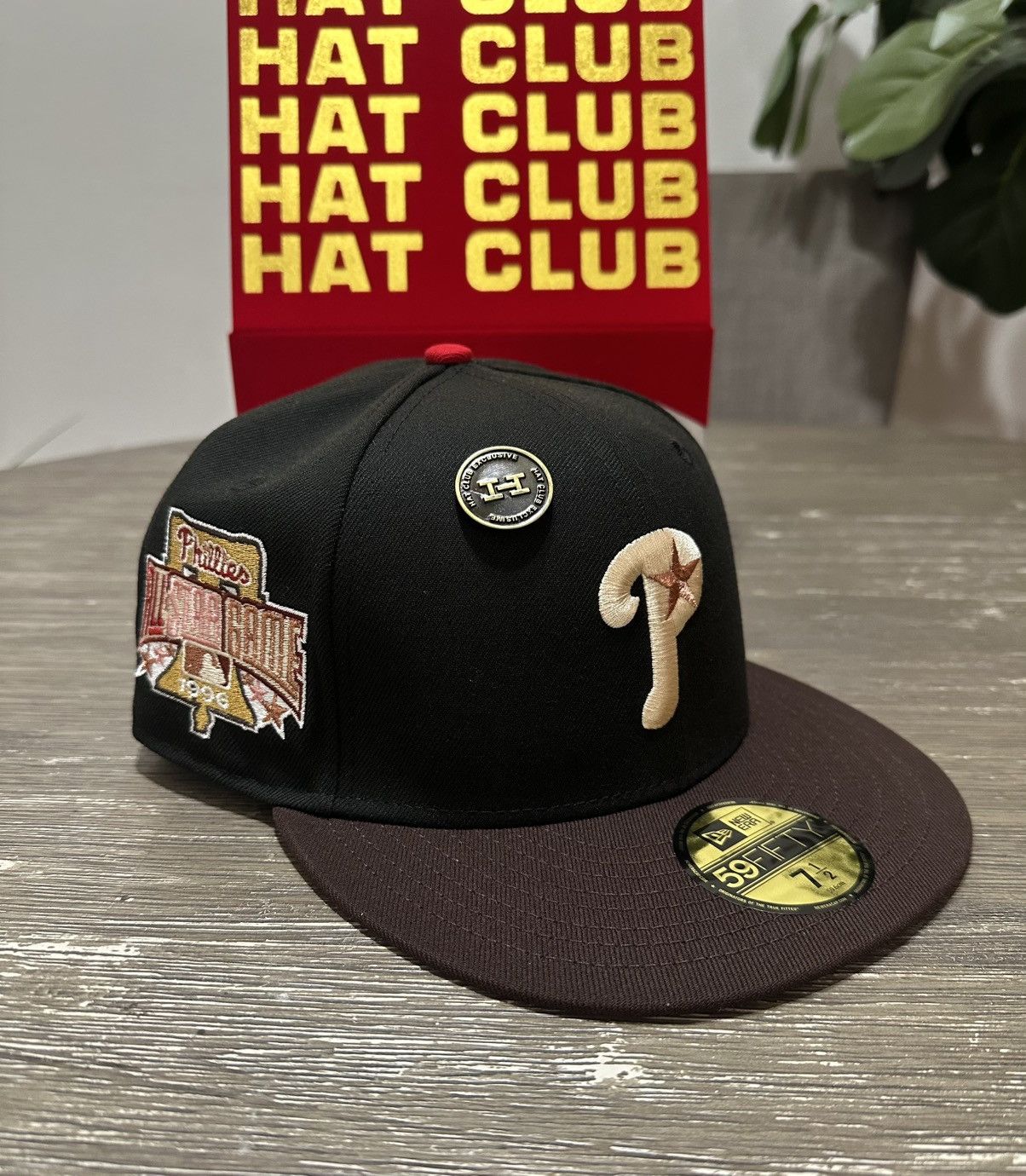 Hat Club × New Era Size 7 1/2- Hat Club Exclusive New Era Philadelphia Phillies Size ONE SIZE - 1 Thumbnail