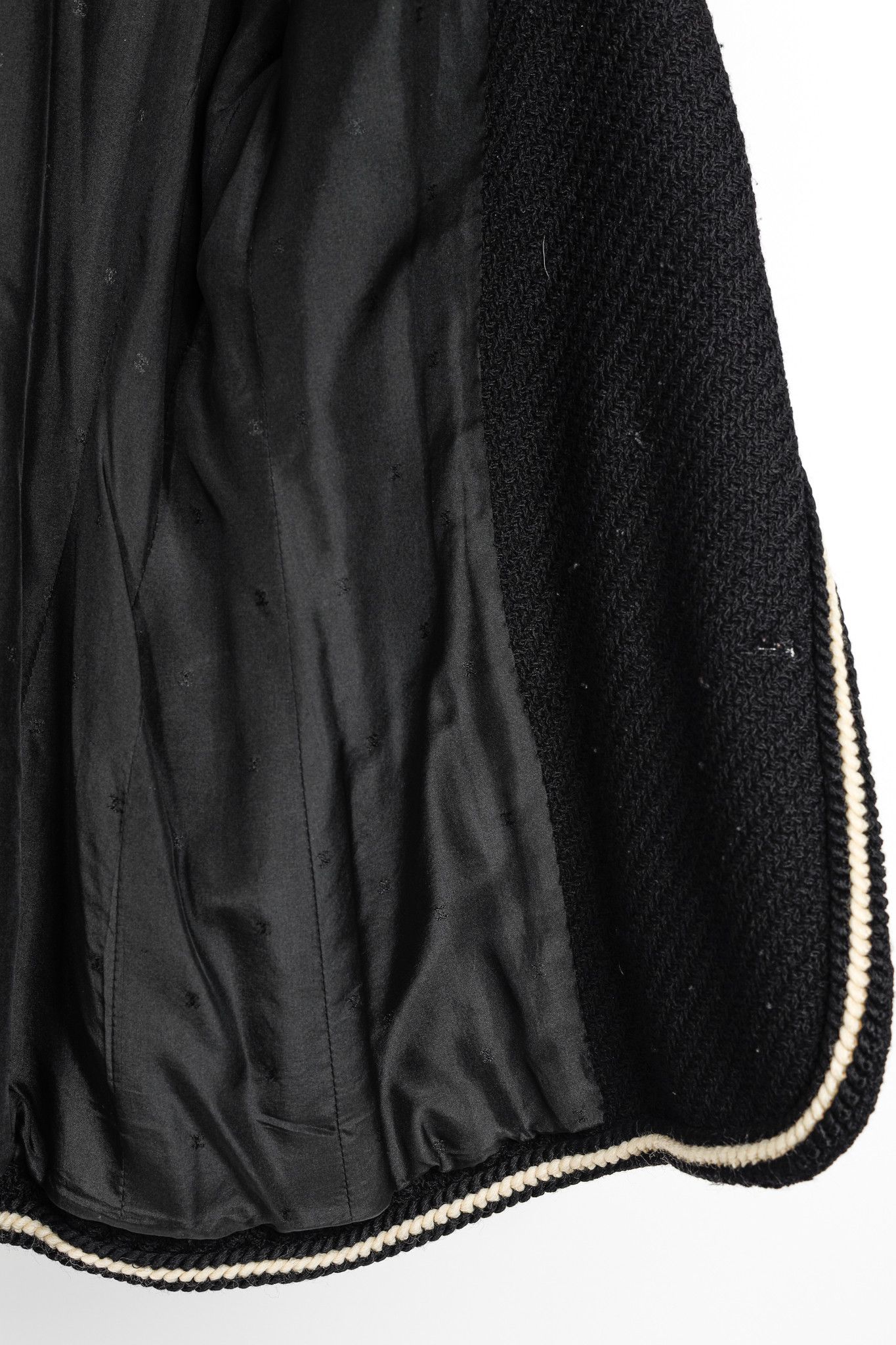 Chanel Boutique 80's Black Wool-Tweed Double-Breasted Blazer