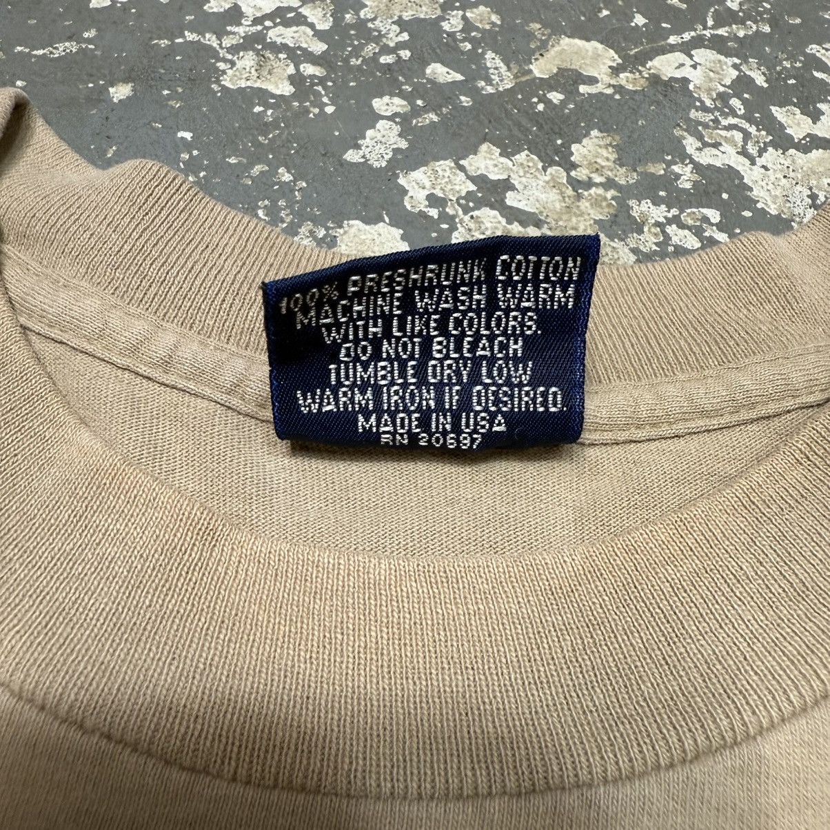 Dickies Vintage Dickies Tan Beige Blank 90s Single Stitch Pocket Tee Size US L / EU 52-54 / 3 - 7 Thumbnail