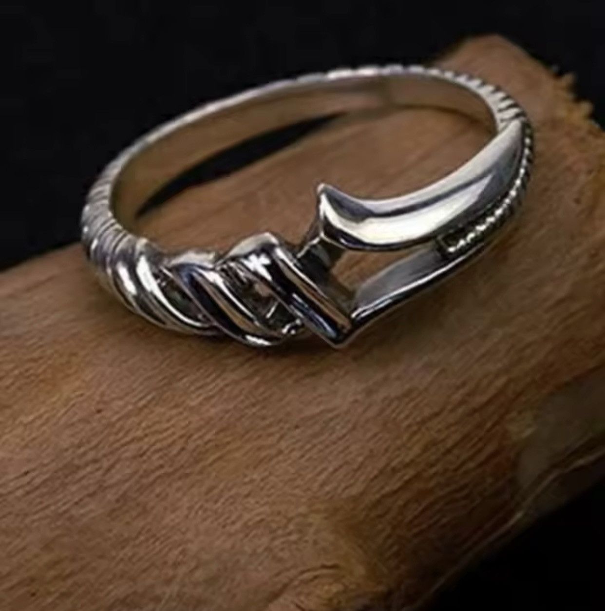 Jewelry × Vintage Spear Of Longinus Round Open Ring Size ONE SIZE - 1 Thumbnail