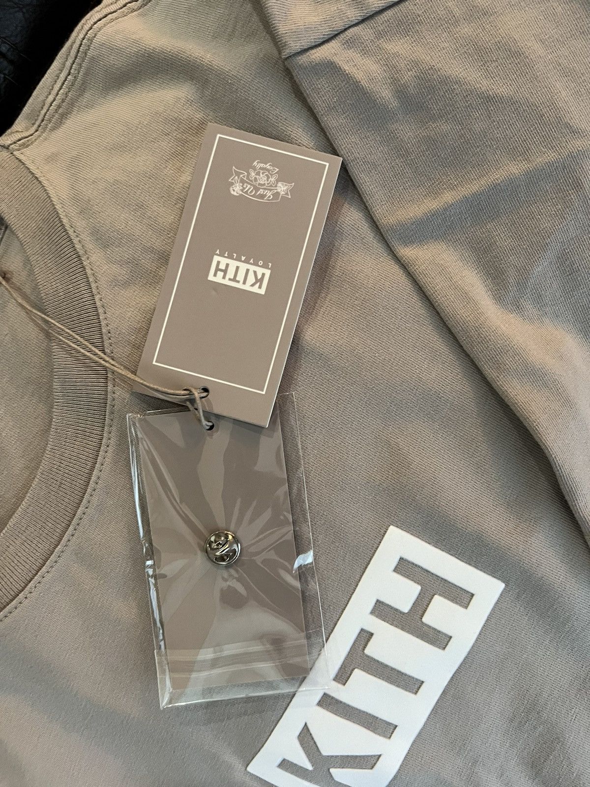 Kith IN HAND Kith Classic Logo Tee MADE-TO-ORDER - Molecule LARGE Size US L / EU 52-54 / 3 - 4 Thumbnail
