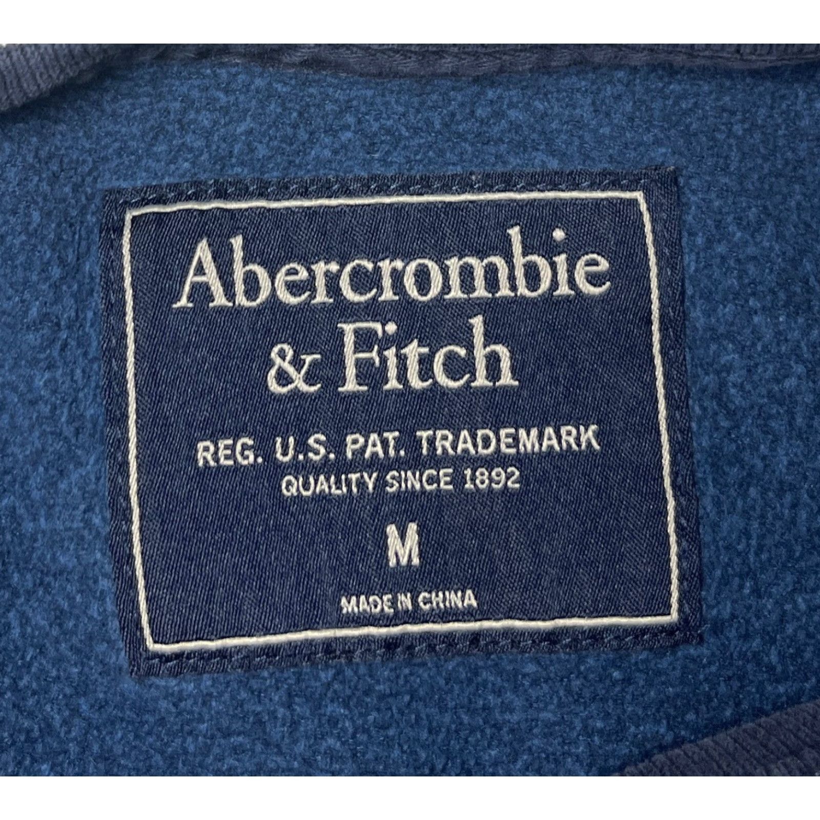 Abercrombie & Fitch Abercrombie & Fitch Men’s New York Crewneck Sweatshirt Embroidered Sz M Crew Neck Pullover Sweatshirt Navy Size M United States Men’s Casual City Size US M / EU 48-50 / 2 - 7 Thumbnail