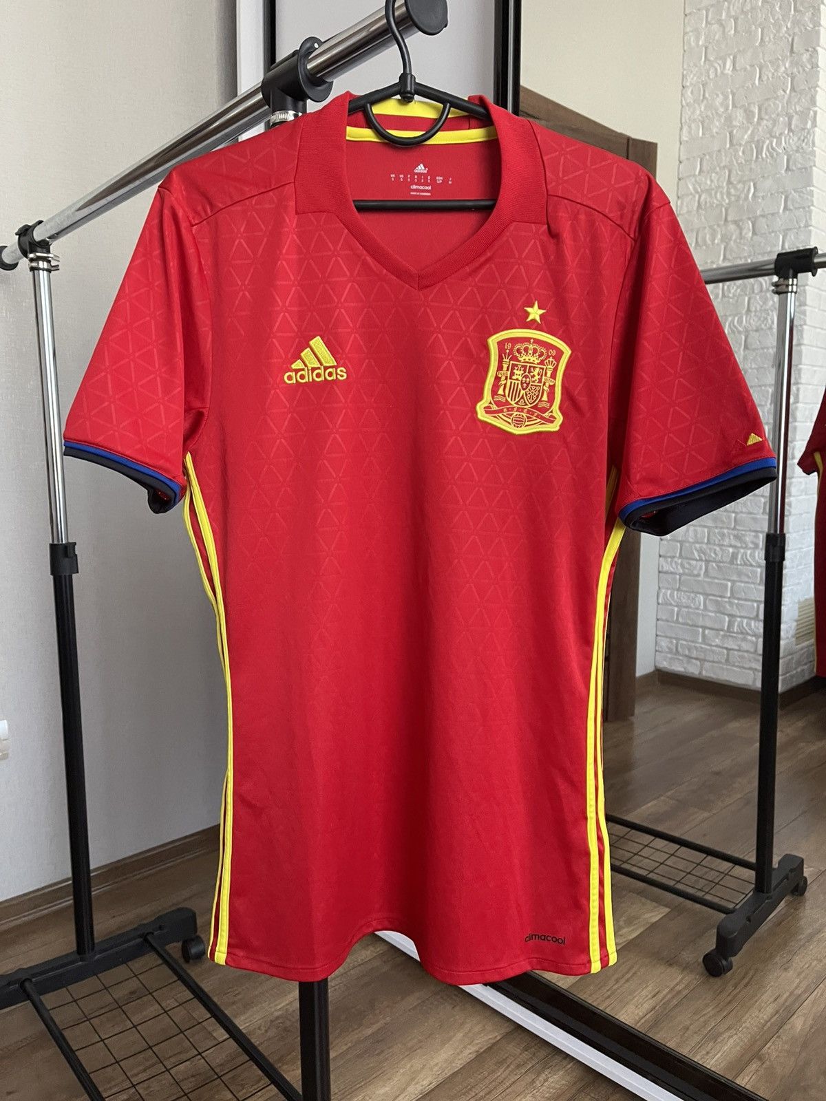 Adidas 2016/2017 Adidas Spain Euro Soccer Jersey T-Shirt Tee Size US S / EU 44-46 / 1 - 3 Thumbnail