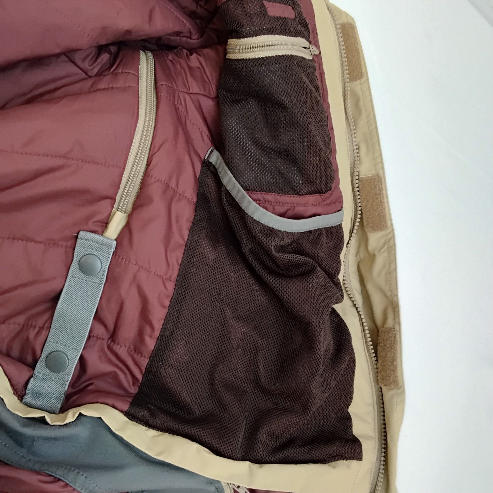 Flylow Flylow Insulated Ski Jacket Men's M Beige/Green Hooded Size US M / EU 48-50 / 2 - 5 Thumbnail
