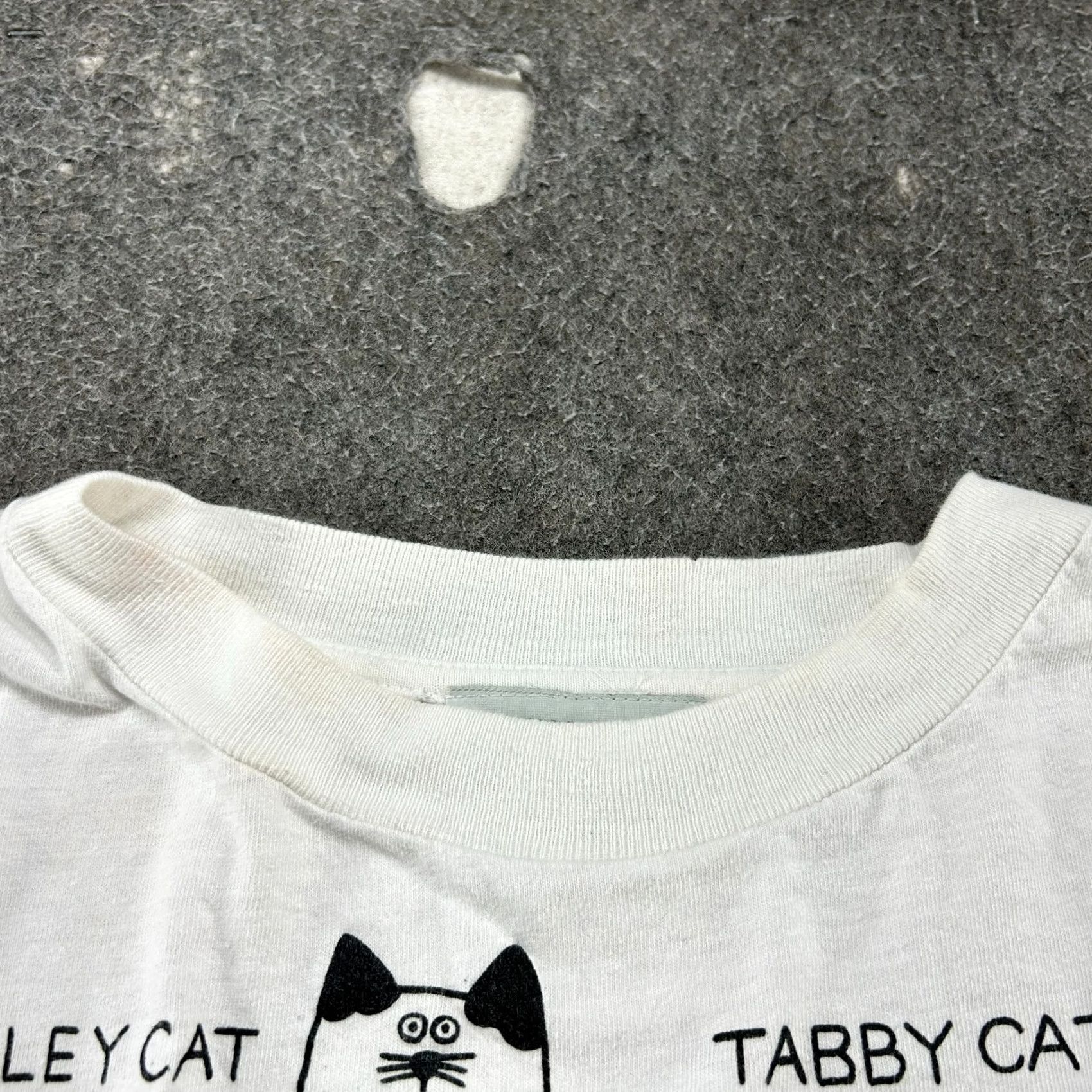 Vintage VINTAGE Cats Shirt Womens One Size White Short Sleeve Graphic Animals USA 90s Size ONE SIZE - 4 Thumbnail