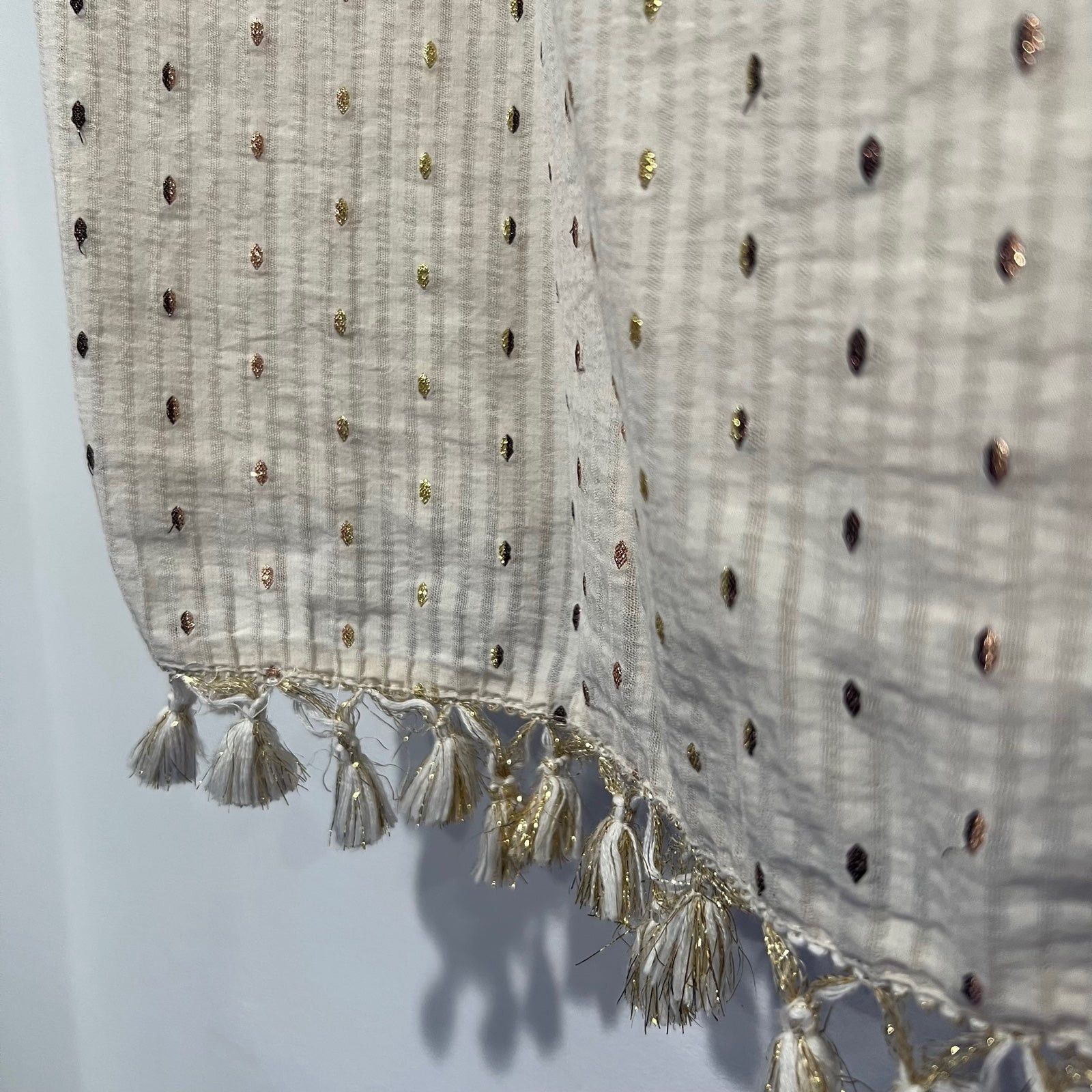Other A New Day Cream & Gold Sleeveless Tassel Tank Top Size Mediu Size M / US 6-8 / IT 42-44 - 3 Thumbnail