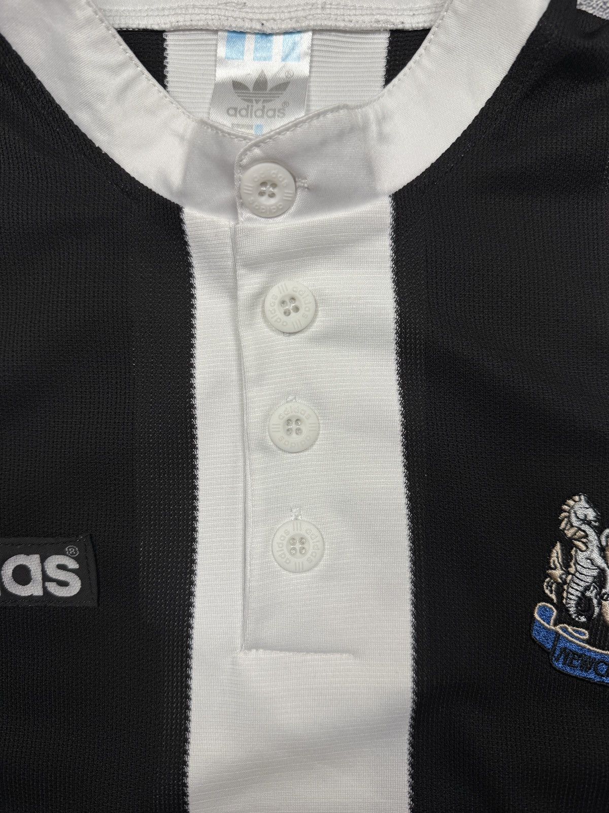 Adidas 1995/1997 Adidas Newcastle United Vintage Soccer Jersey Size US S / EU 44-46 / 1 - 8 Thumbnail