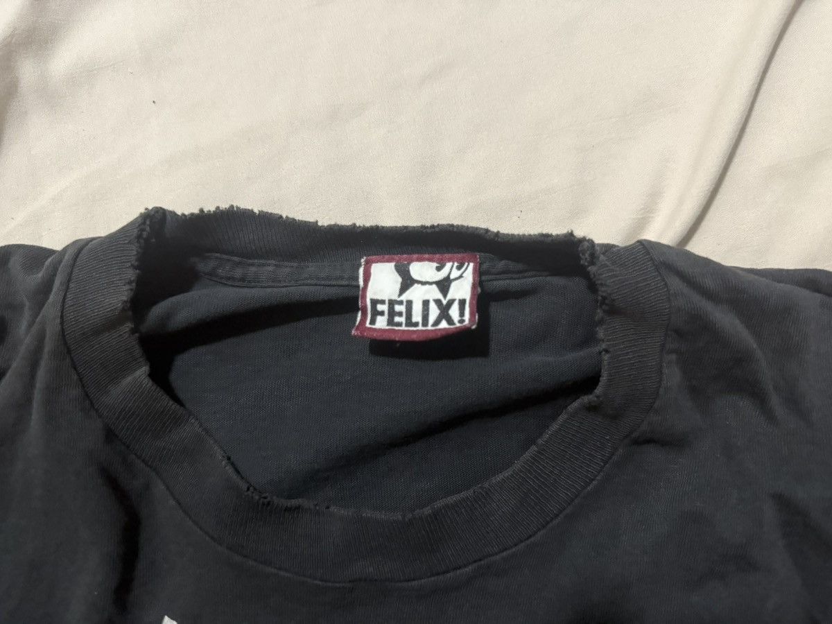 Vintage Vintage 90s Super Thrashed Felix the Cat T Shirt Size US XL / EU 56 / 4 - 2 Thumbnail