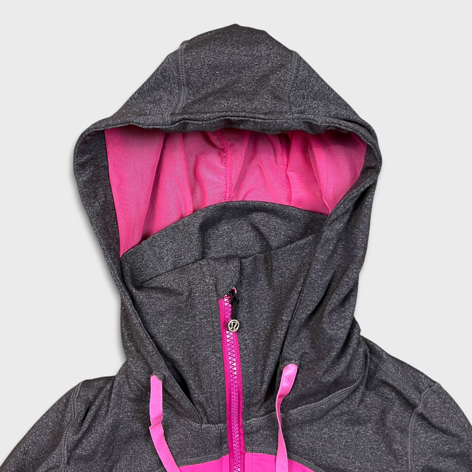 Lululemon Lululemon In Stride Jacket Full Zip Hooded Active Thumbholes Size S / US 4 / IT 40 - 2 Thumbnail