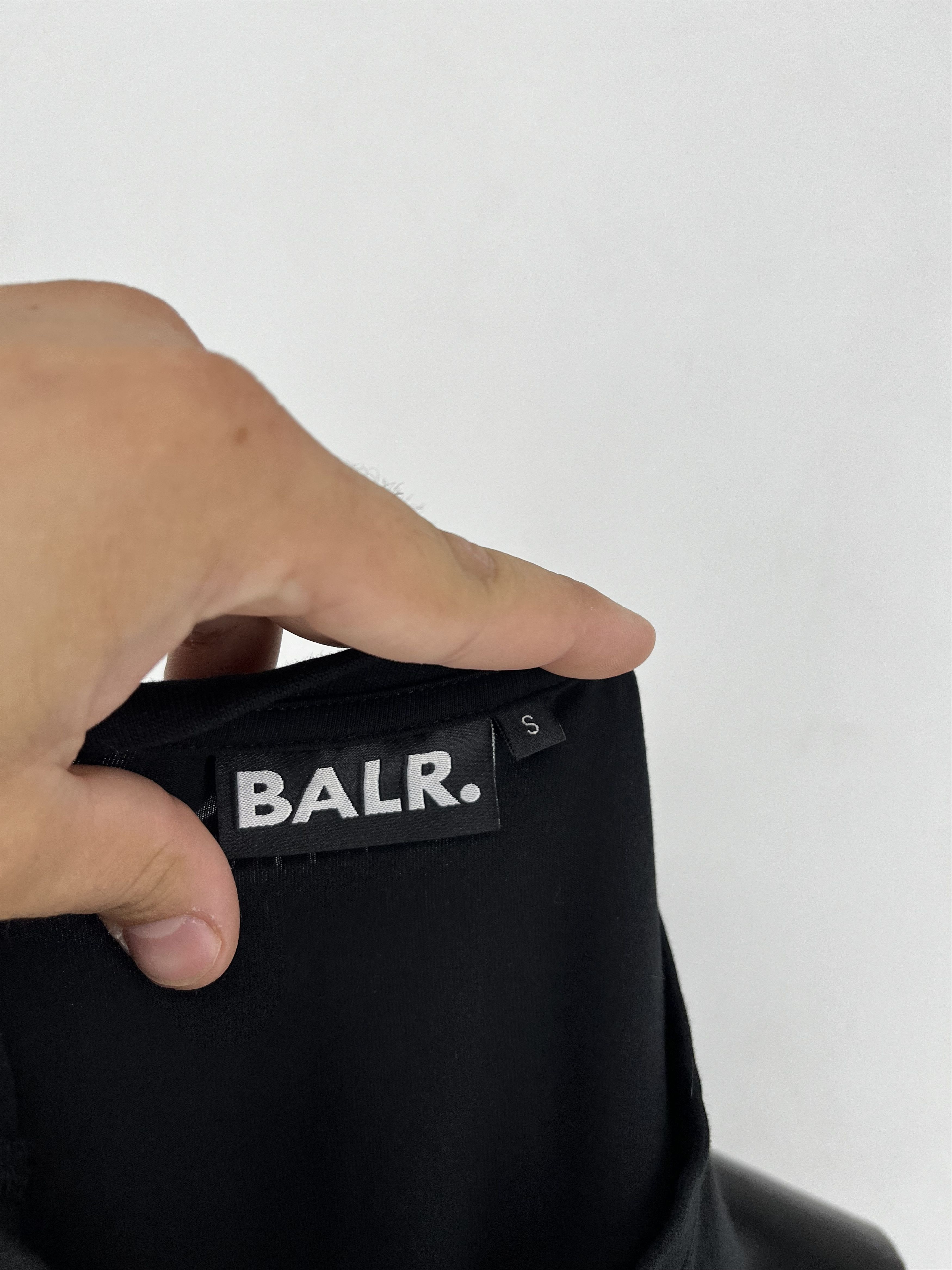 Japanese Brand Vintage BALR Fit Tee Big Logo Streetwear Style Size US S / EU 44-46 / 1 - 11 Thumbnail