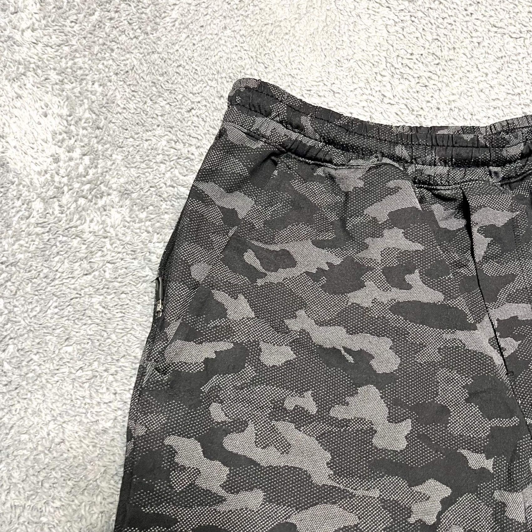 Lululemon Lululemon Shorts Mens M Gray Pace Breaker Camo Running Athletic liner cut out Size US 31 - 2 Thumbnail