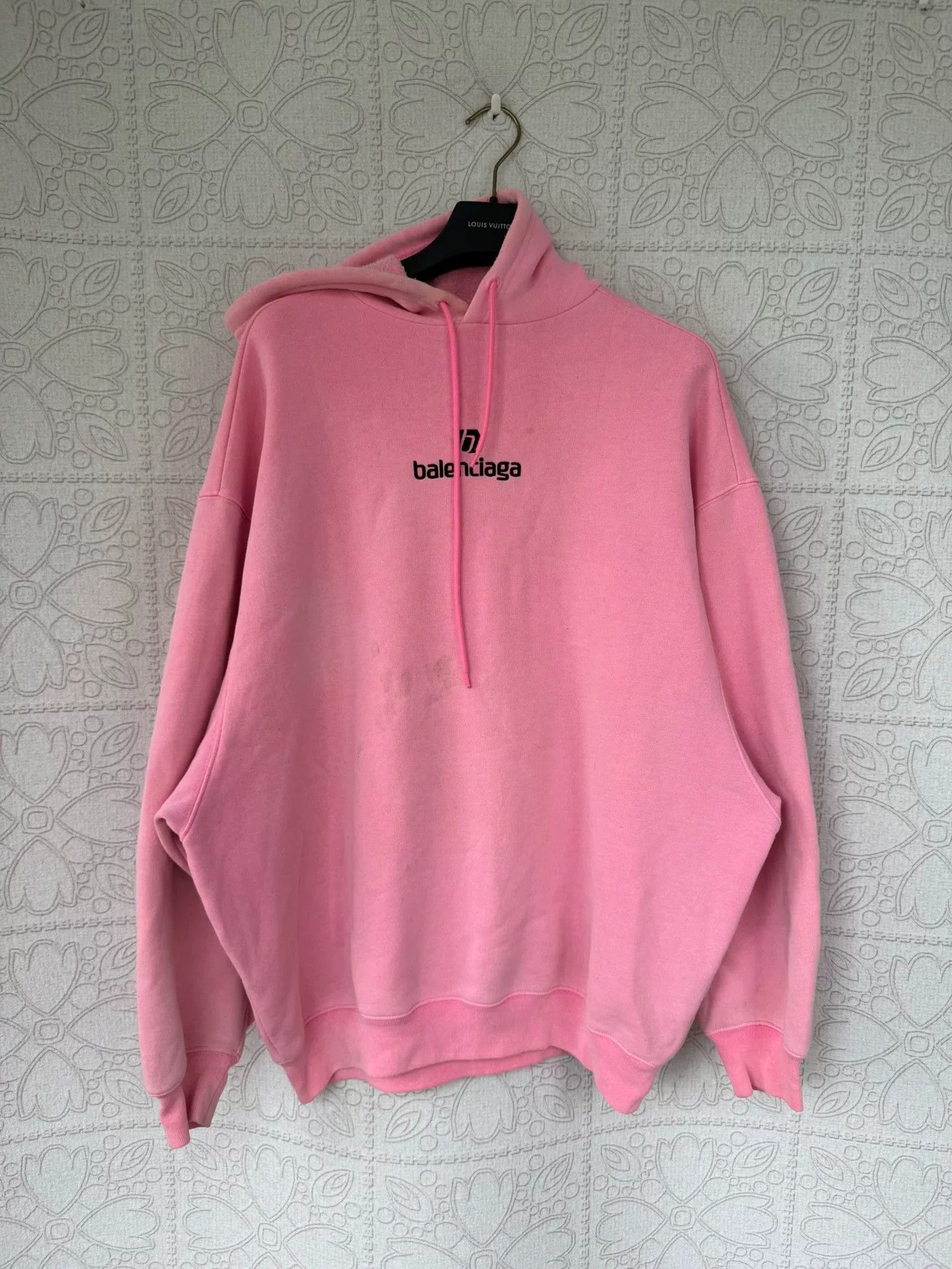 Balenciaga balenciaga pink embroidered hoodie size xs Size XS / US 0-2 / IT 36-38 - 1 Thumbnail