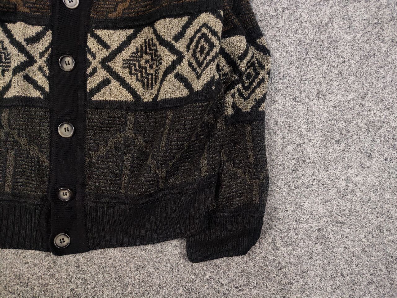 Japanese Brand Vintage 90's Japanese Style Knit Art Dark Pattern Cardigan Size US M / EU 48-50 / 2 - 10 Thumbnail
