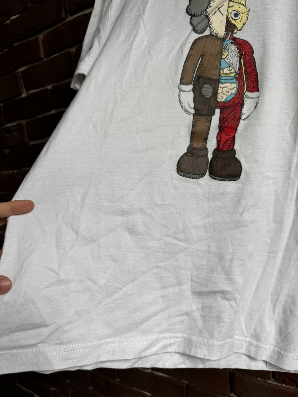 Japanese Brand Uniqlo Kaws T Shirt Rare Logo Tee Hype Streetwear Collab M Size US M / EU 48-50 / 2 - 3 Thumbnail