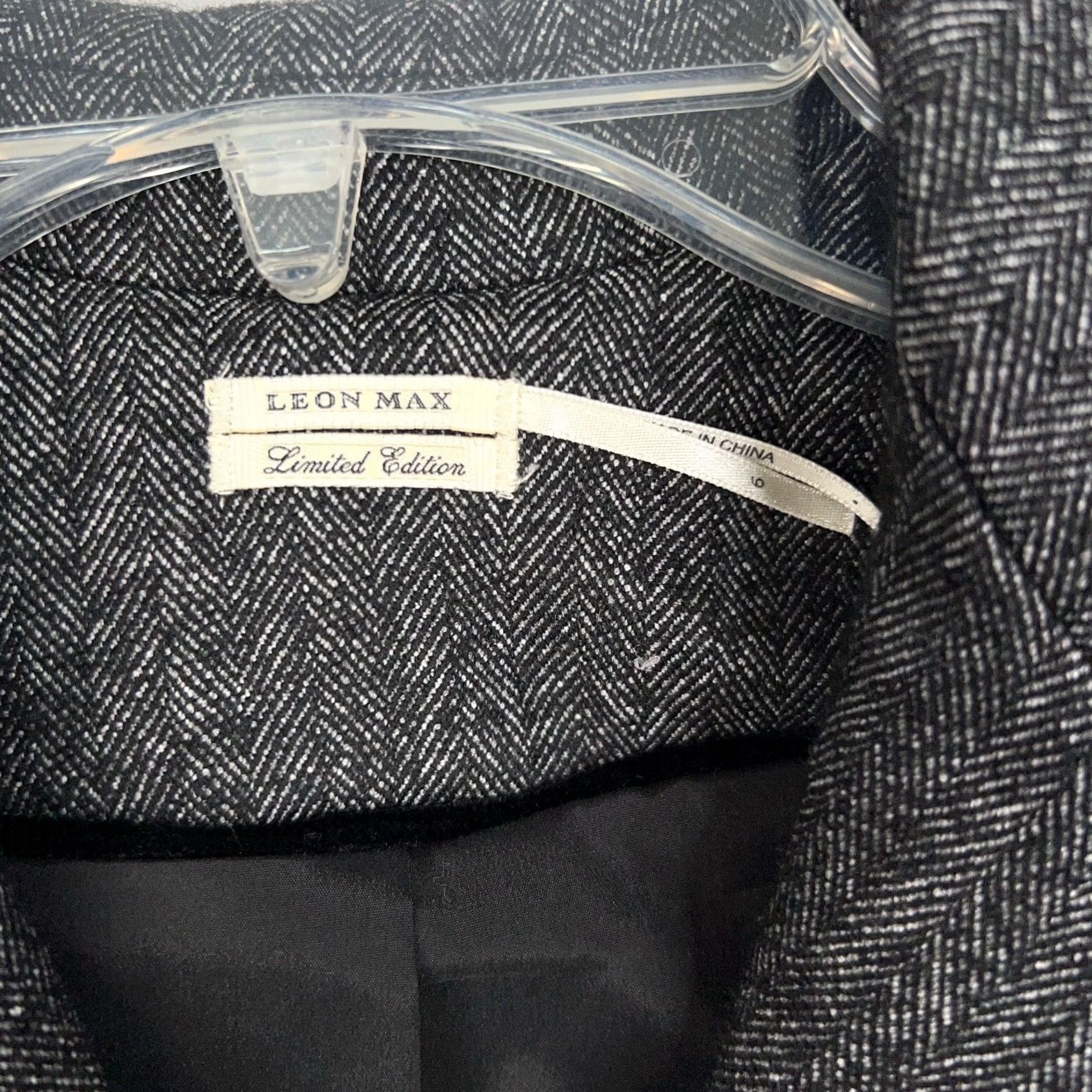 Vintage LEON MAX Coat Womens 6 Gray Herringbone Wool Blend Limited Edition Trench Pea Jacket Overcoat Size M / US 6-8 / IT 42-44 - 7 Thumbnail