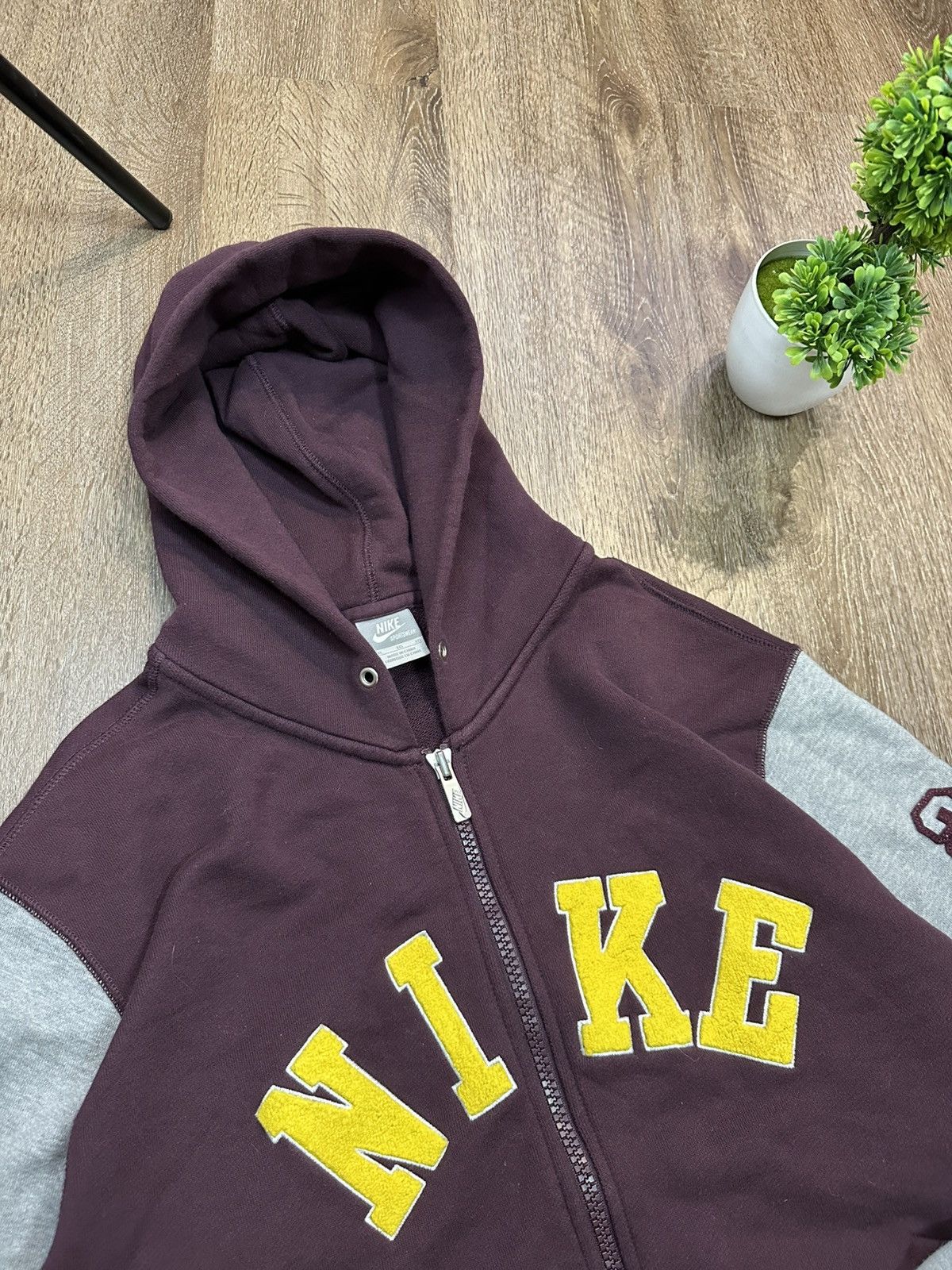 Nike Nike Vintage Zip Hoodie Plush Big Logo Size US XL / EU 56 / 4 - 4 Thumbnail