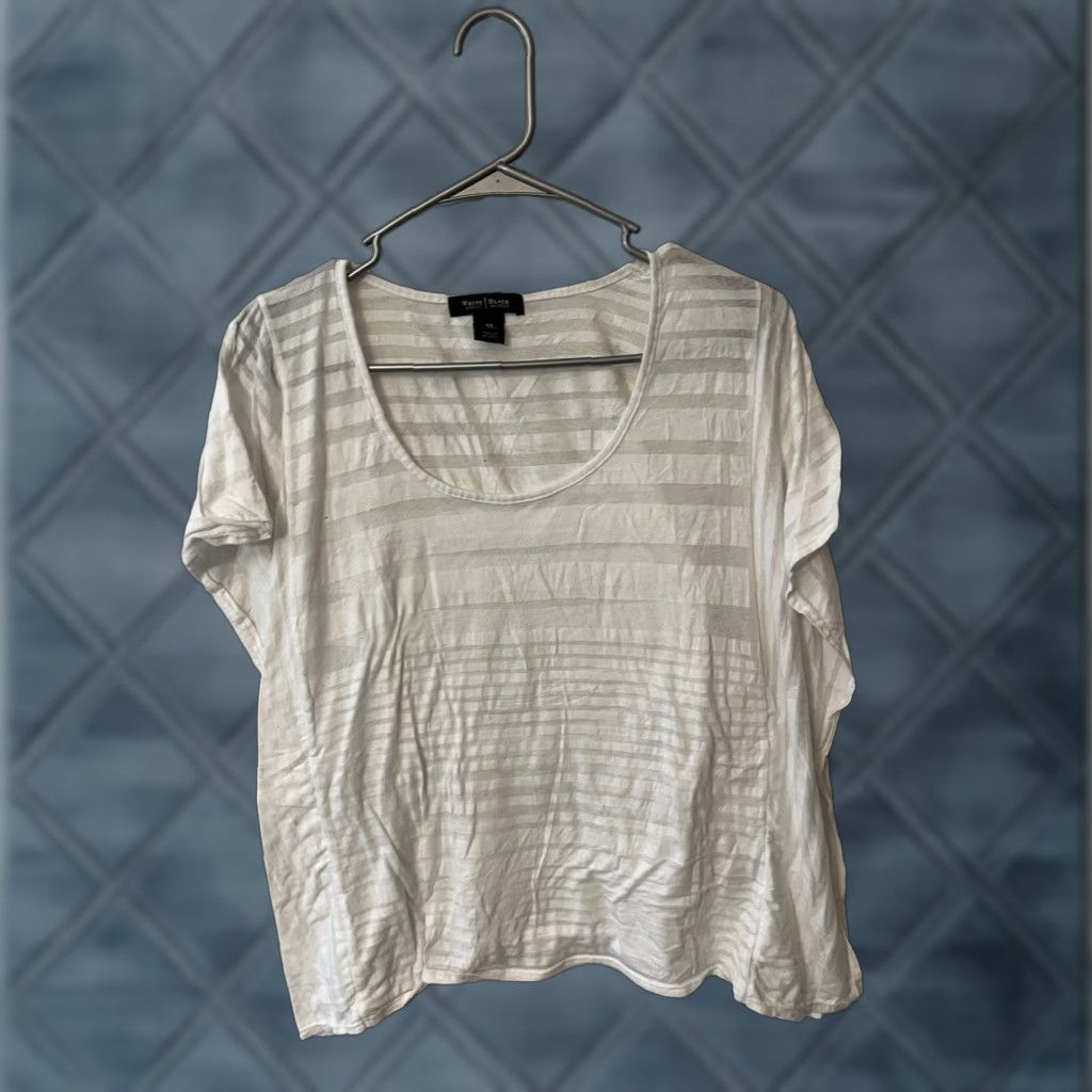 White House Black Market White House Black Market T-Shirt Women’s XS White Striped Short Sleeve Round Neck Casual Basic Stretch Tee Pullover Regular Women Size XS / US 0-2 / IT 36-38 - 1 Thumbnail