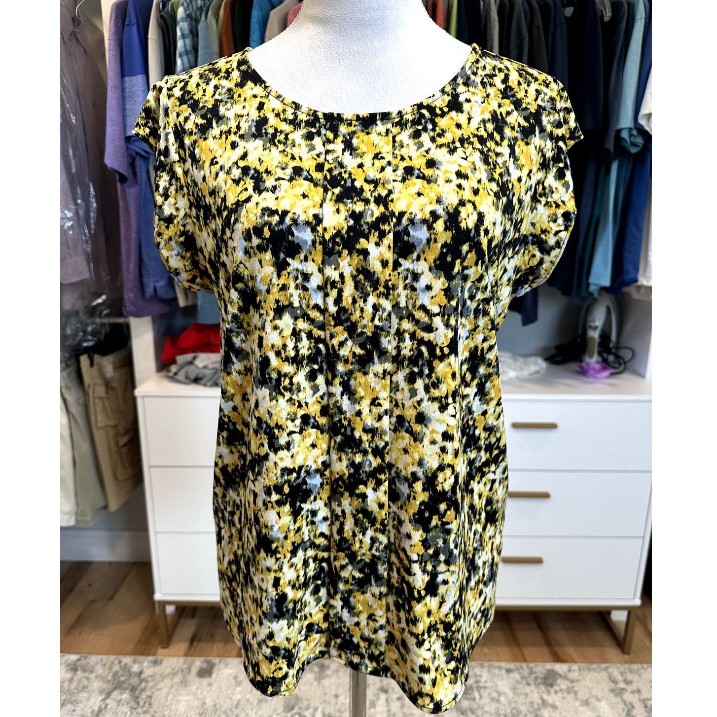 Other Tahari Women's Abstract Yellow Black Floral Cap Sleeve M Size M / US 6-8 / IT 42-44 - 1 Thumbnail